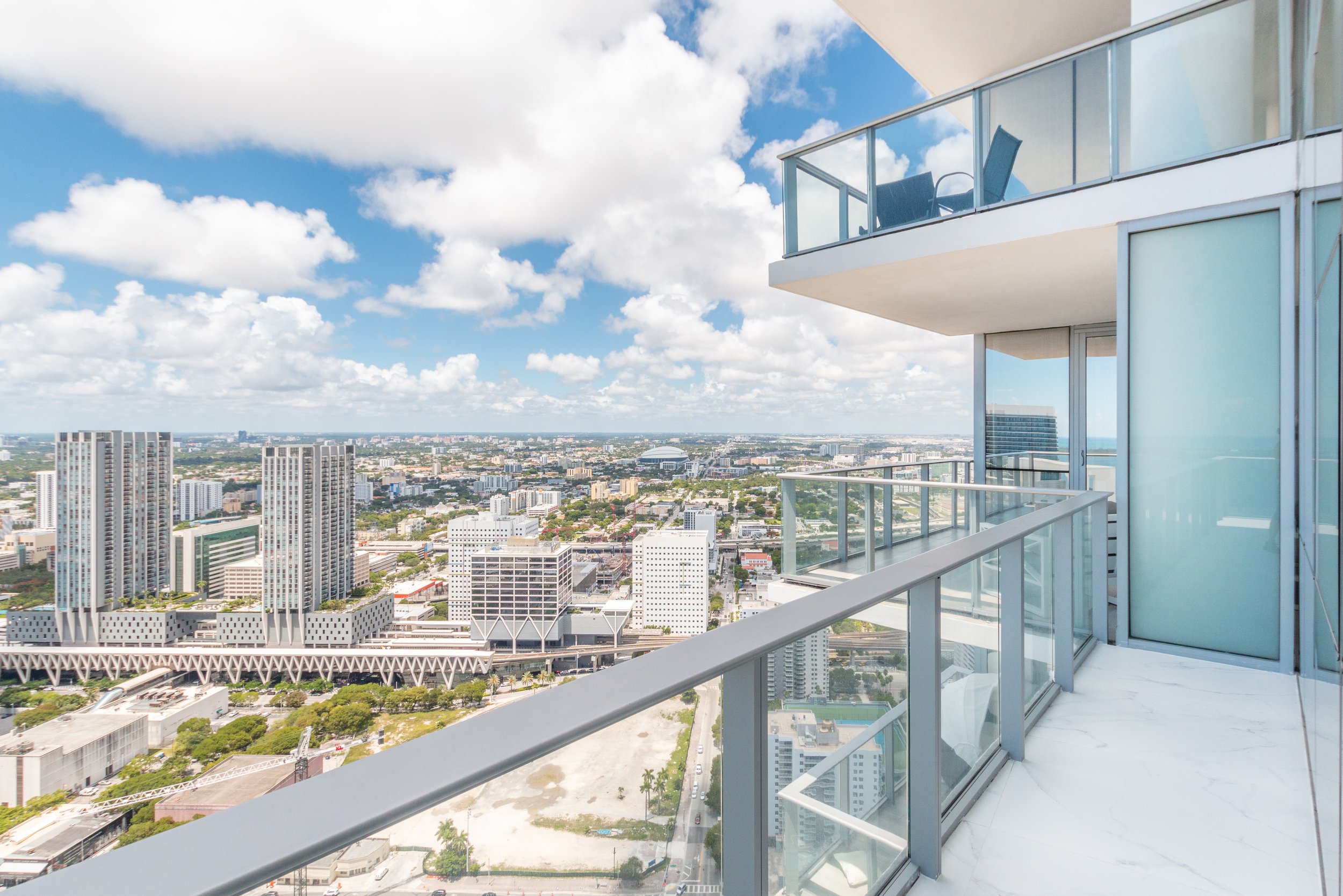 Step Inside A Sky-High Ultra-Luxe Penthouse At PARAMOUNT Miami Worldcenter For Rent Asking $40K Per Month ALTARA Properties Scott Lawrence Porter 1.33.jpg