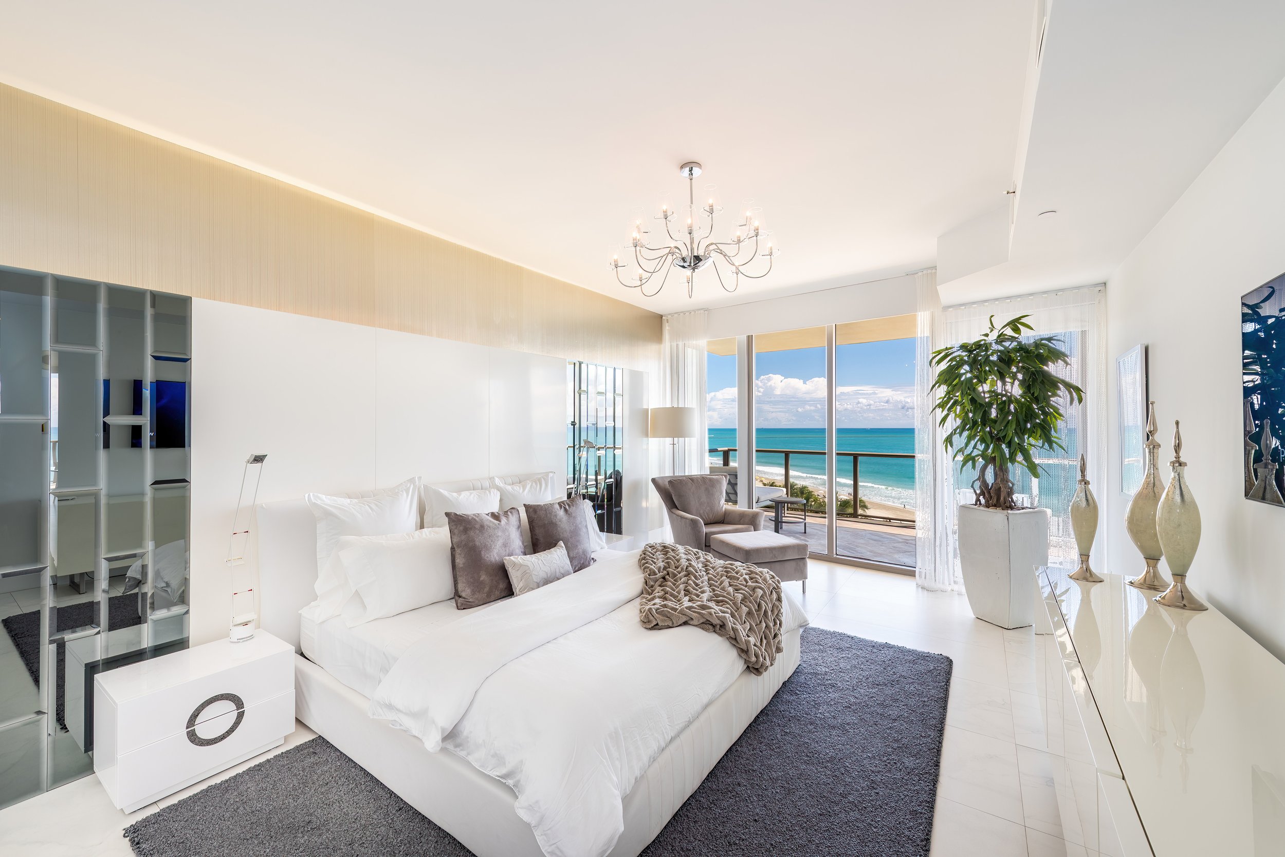 Master Brokers Forum Listing: See The Views From This Beachfront Condo In St. Regis Bal Harbour Asking $10.995 Million 18.JPG