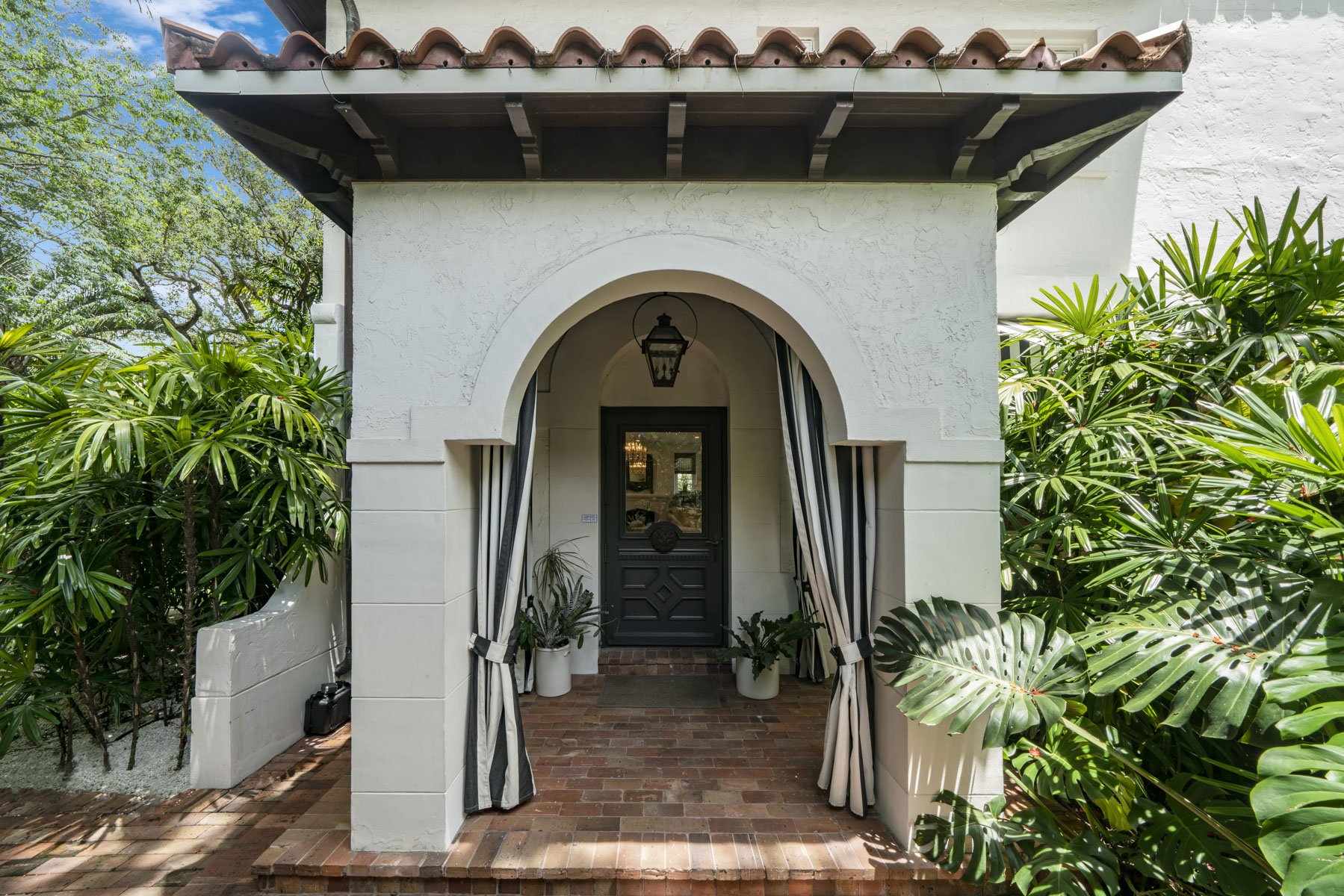 Actor And Producer Christian Slater Sells Classic Coconut Grove Home For $4.258 Million 6.jpg