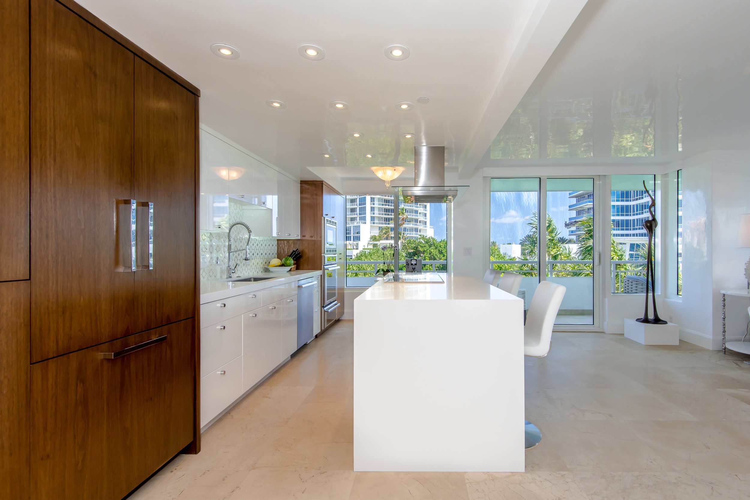 Master Brokers Forum Listing: Check Out This South Beach Corner Unit In South Pointe Tower Asking $2.75 Million 3.jpg