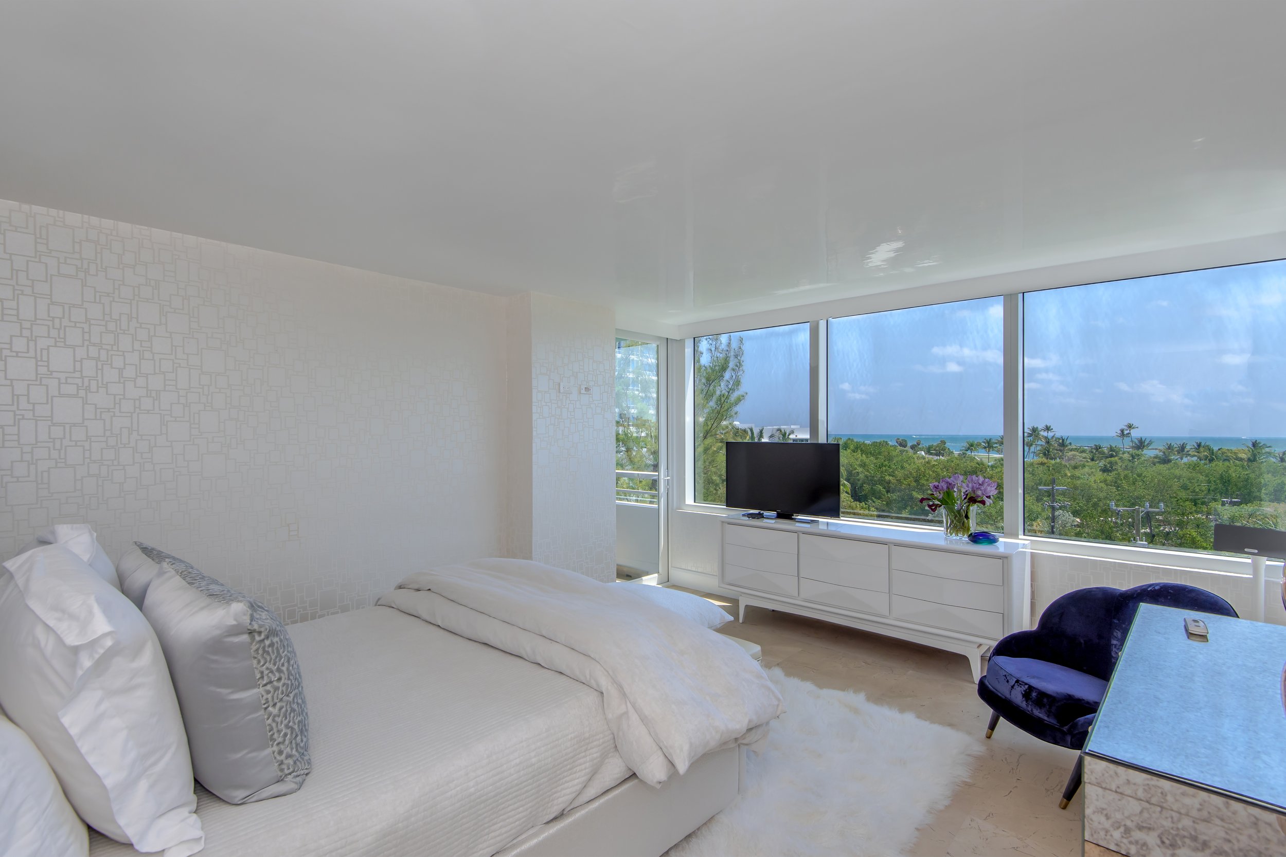 Master Brokers Forum Listing: Check Out This South Beach Corner Unit In South Pointe Tower Asking $2.75 Million 17.jpg