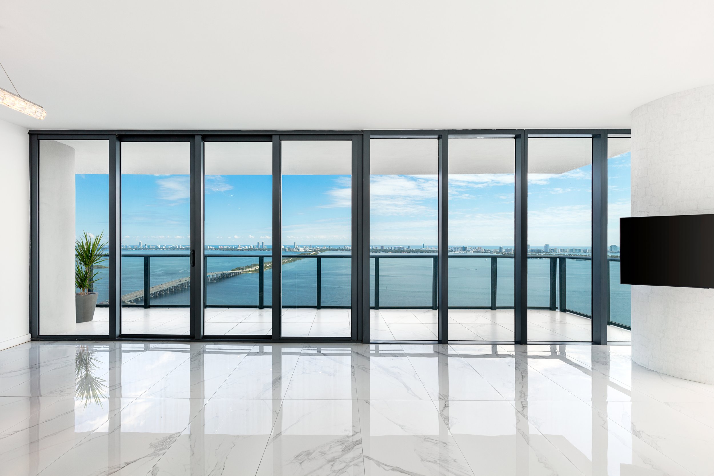 Check Out The Views From This Bayfront Sky Residence at One Paraiso Asking $1.925 Million 15.jpg