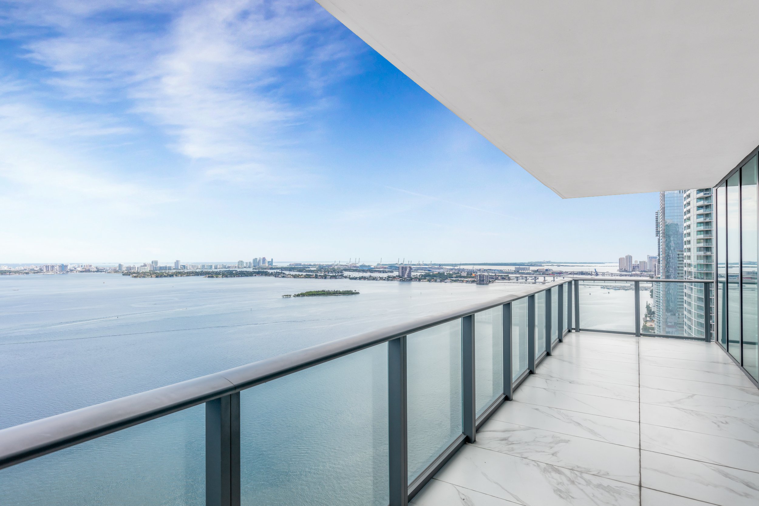 Check Out The Views From This Bayfront Sky Residence at One Paraiso Asking $1.925 Million 21.jpg