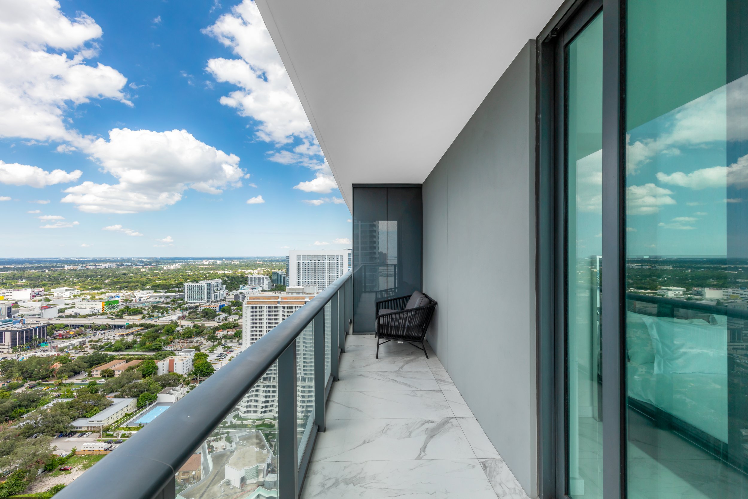 Check Out The Views From This Bayfront Sky Residence at One Paraiso Asking $1.925 Million 23.jpg