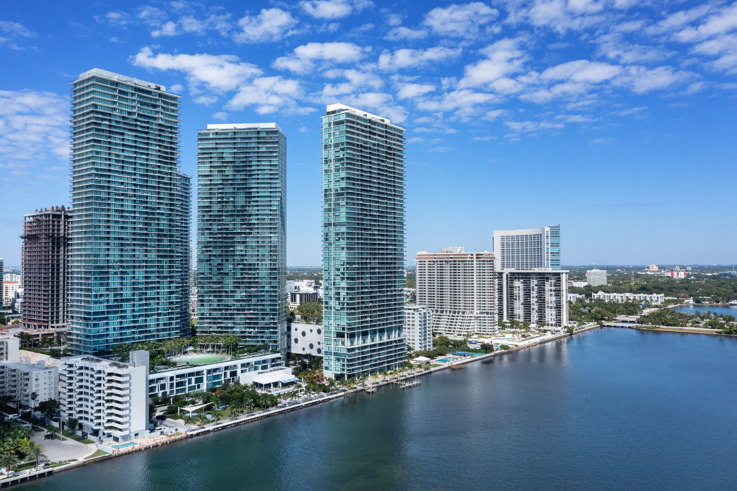 Check Out The Views From This Bayfront Sky Residence at One Paraiso Asking $1.925 Million 27.jpg