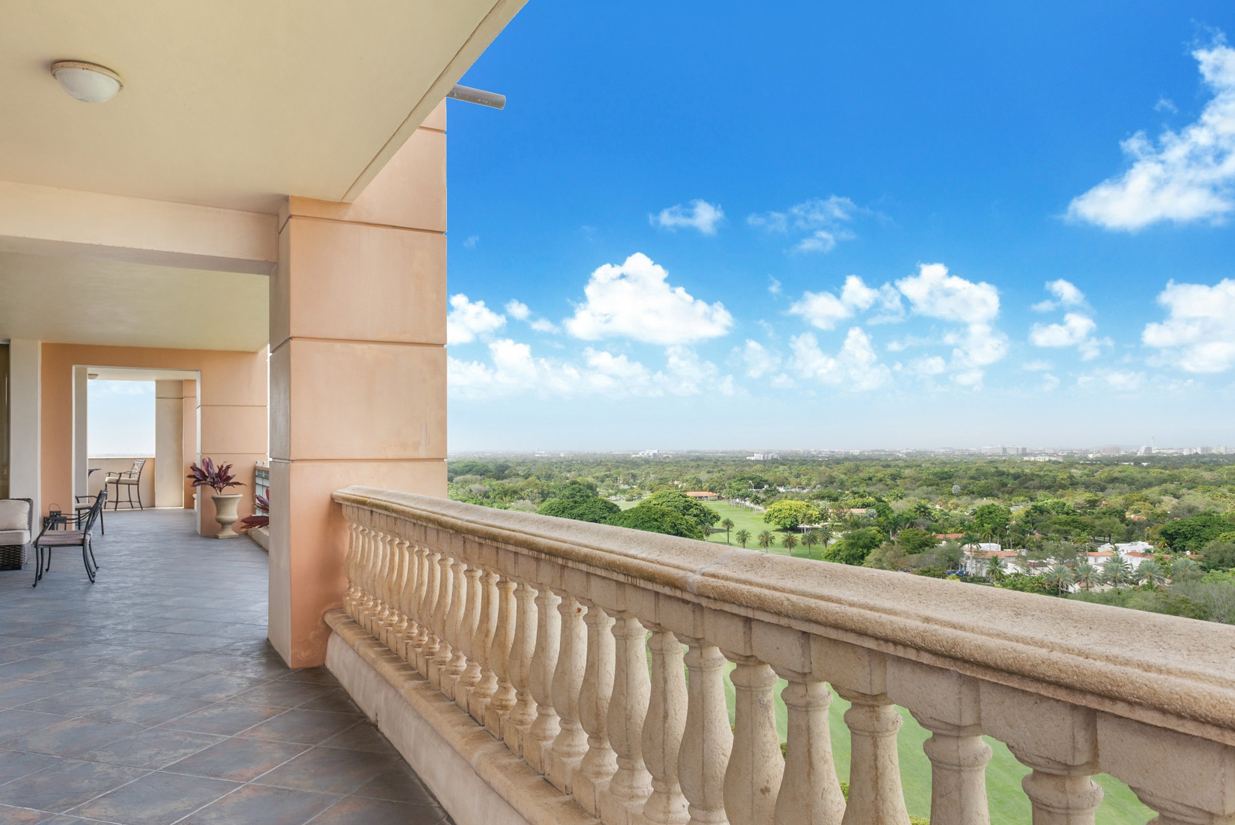 Master Brokers Forum Listing: Check Out This Full-Floor Coral Gables Sky Home Asking $3 Million 8.jpg