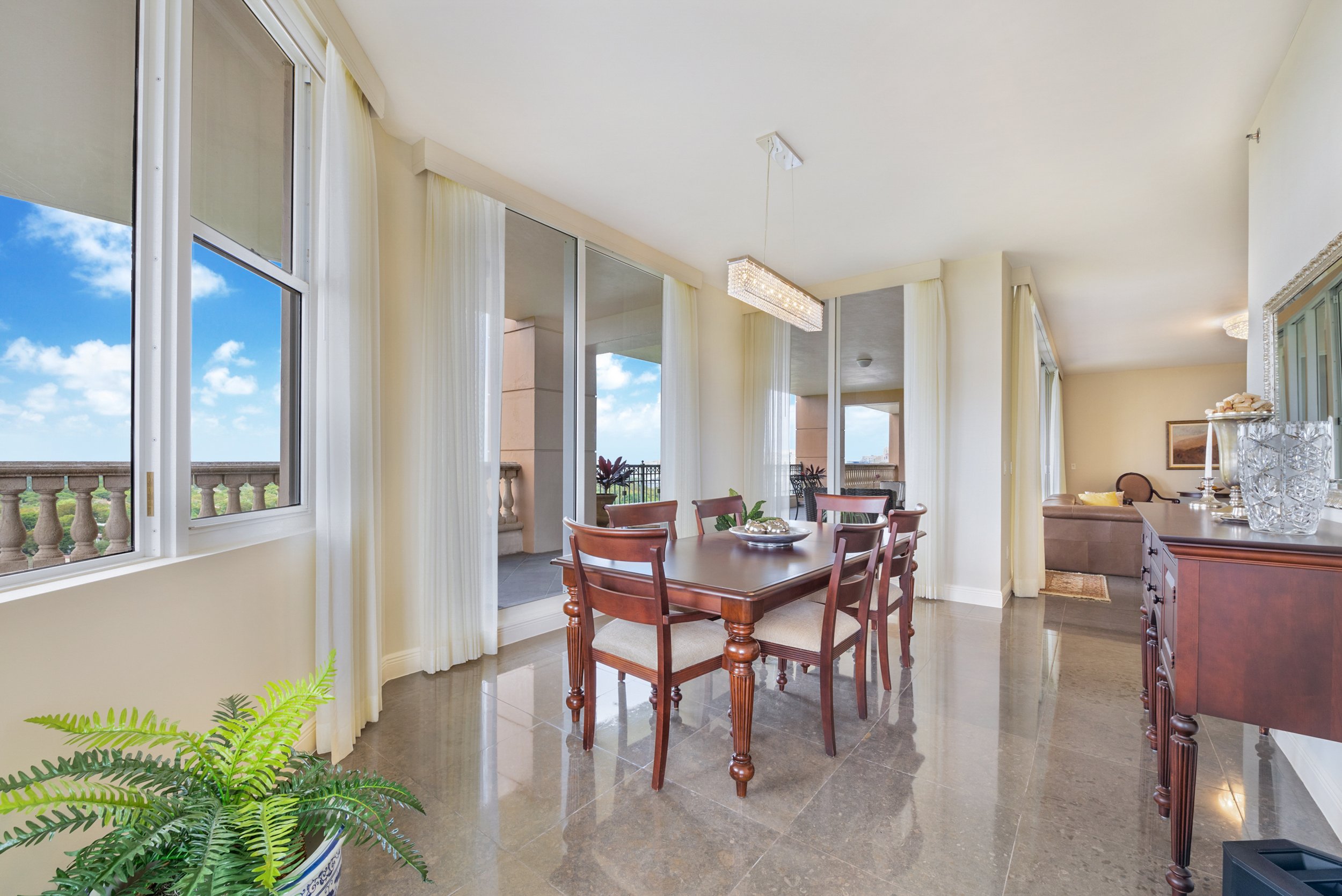 Master Brokers Forum Listing: Check Out This Full-Floor Coral Gables Sky Home Asking $3 Million 13.jpg