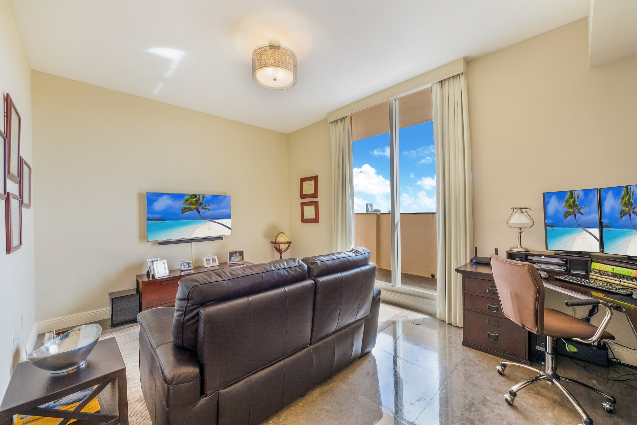 Master Brokers Forum Listing: Check Out This Full-Floor Coral Gables Sky Home Asking $3 Million 27.jpg