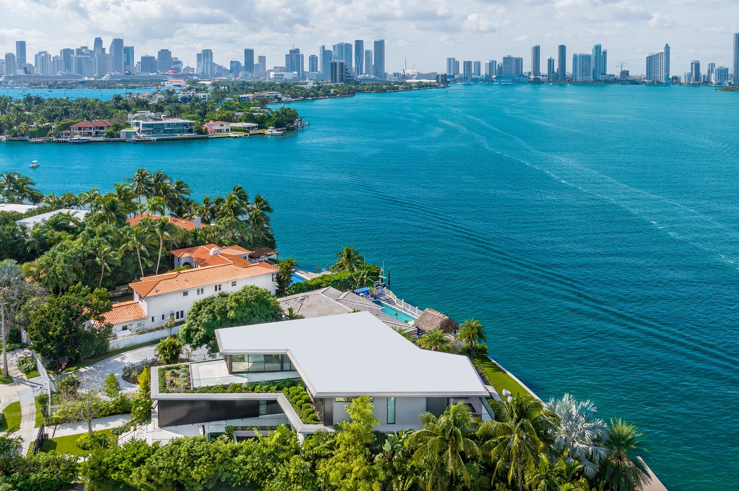 Bahamian Casino Mogul Sells DOMO-Designed Miami Beach Mansion Developed by Todd Michael Glaser For $28 Million 4.jpg