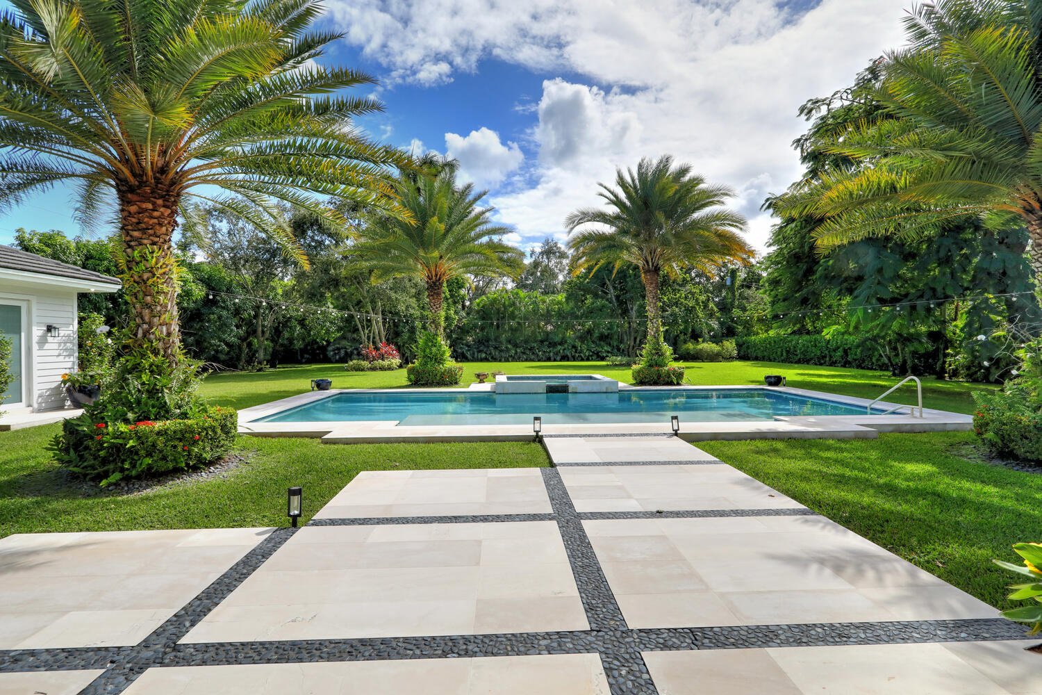 Master Brokers Forum Listing: Check Out This 'Hamptons Meets Key West' Style North Pinecrest Home Asking $5.8 Million 11.jpg