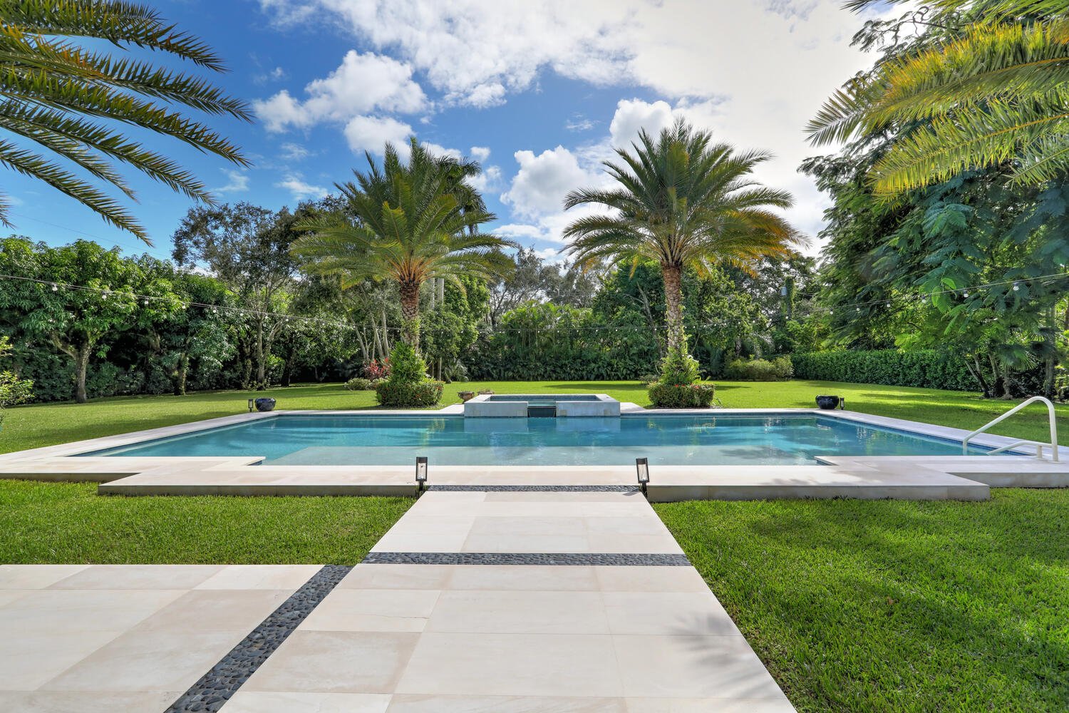 Master Brokers Forum Listing: Check Out This 'Hamptons Meets Key West' Style North Pinecrest Home Asking $5.8 Million 12.jpg