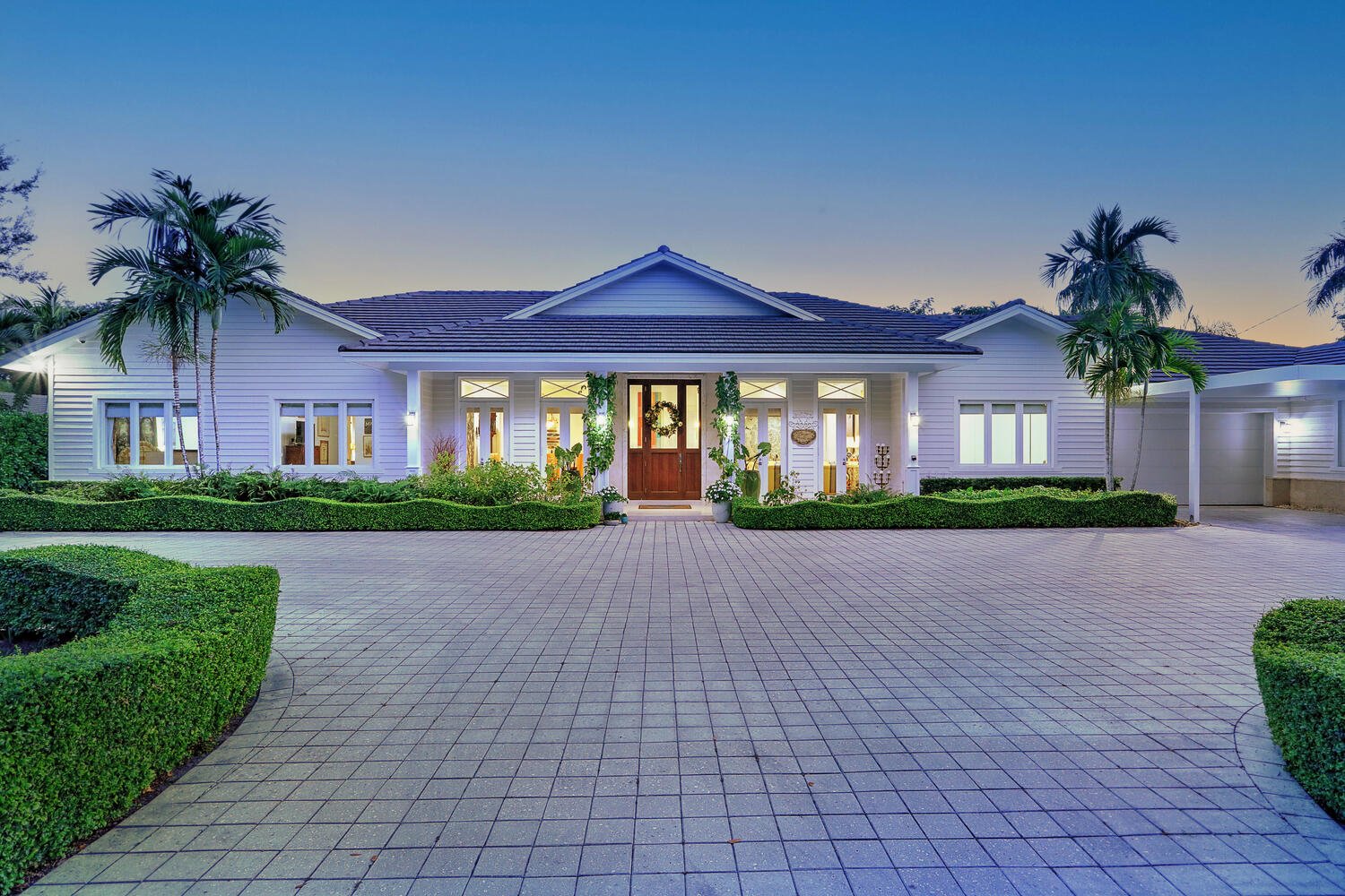 Master Brokers Forum Listing: Check Out This 'Hamptons Meets Key West' Style North Pinecrest Home Asking $5.8 Million 21.jpg
