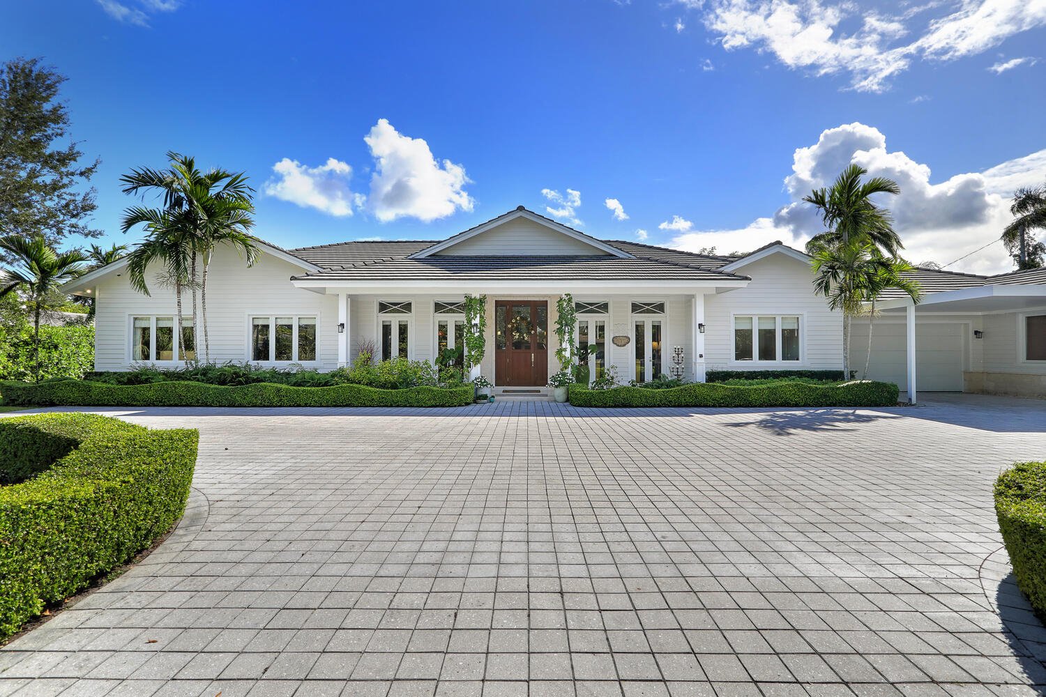 Master Brokers Forum Listing: Check Out This 'Hamptons Meets Key West' Style North Pinecrest Home Asking $5.8 Million 5.jpg