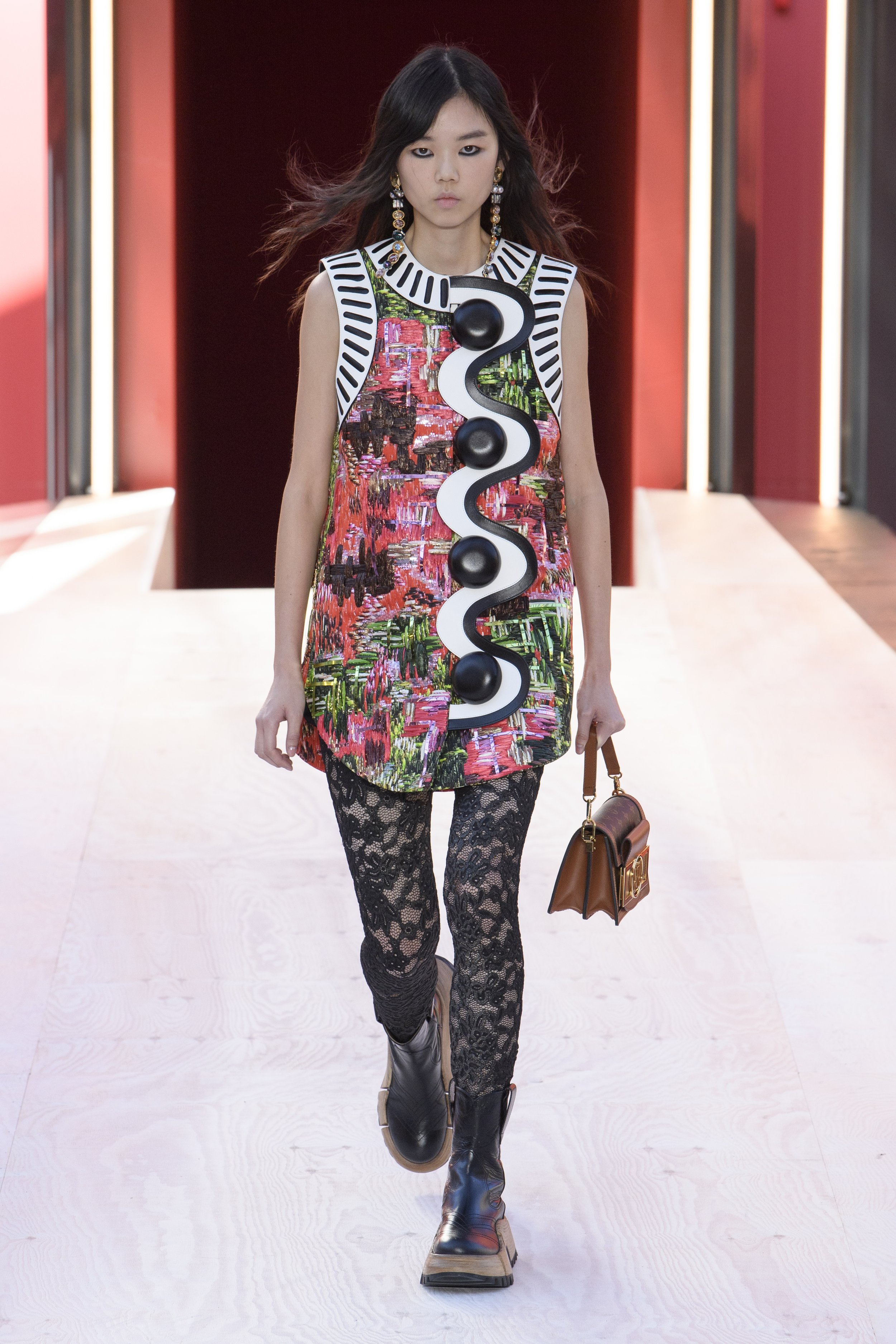 Trunk Show: When Louis Vuitton Flaunts, Again – Style on the Dot