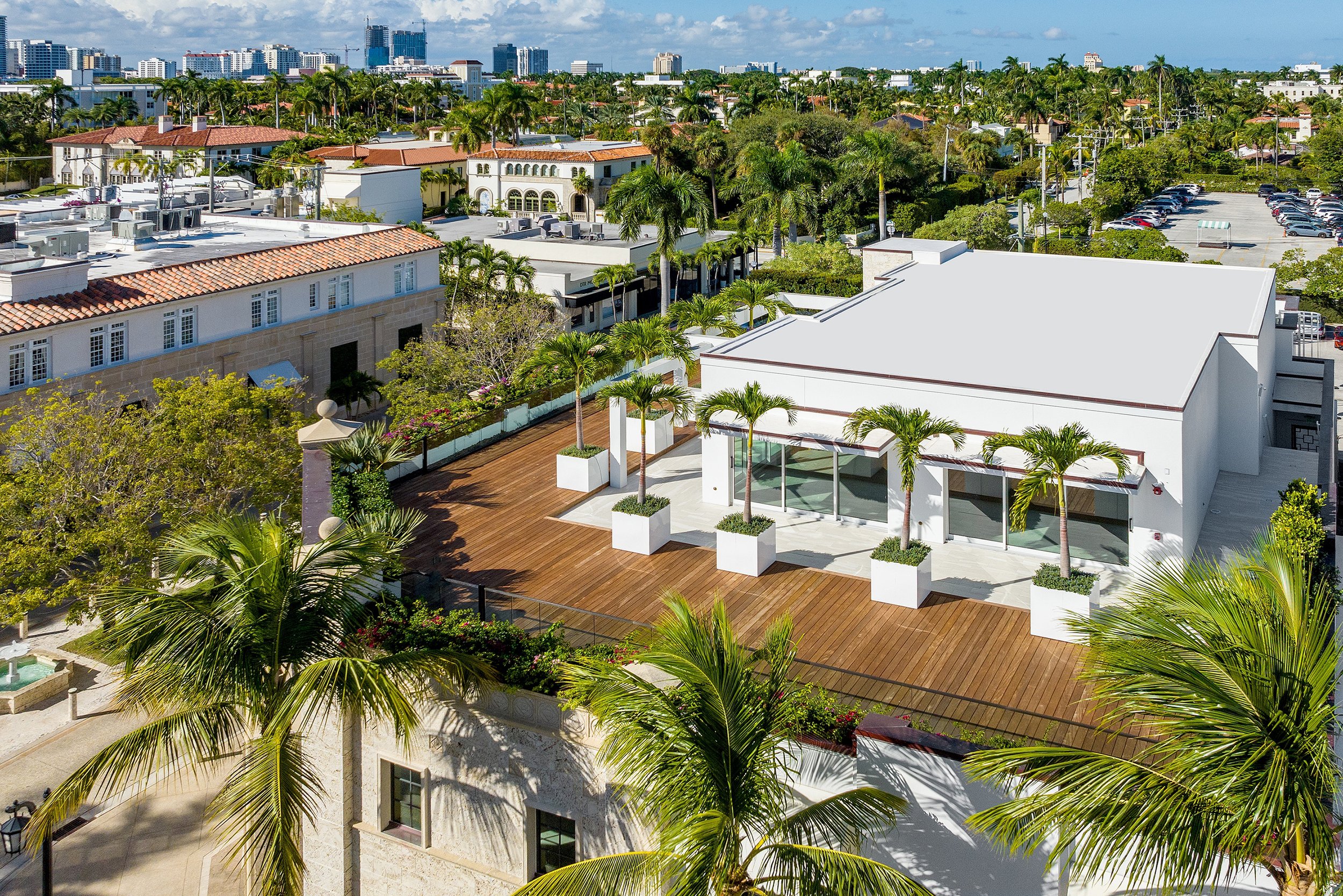 415 Hibiscus Avenue Todd Michael Glaser Sells One-Of-A-Kind Worth Avenue Penthouse Atop Tiffany & Co. Building In Palm Beach For $18 Million 6.jpg