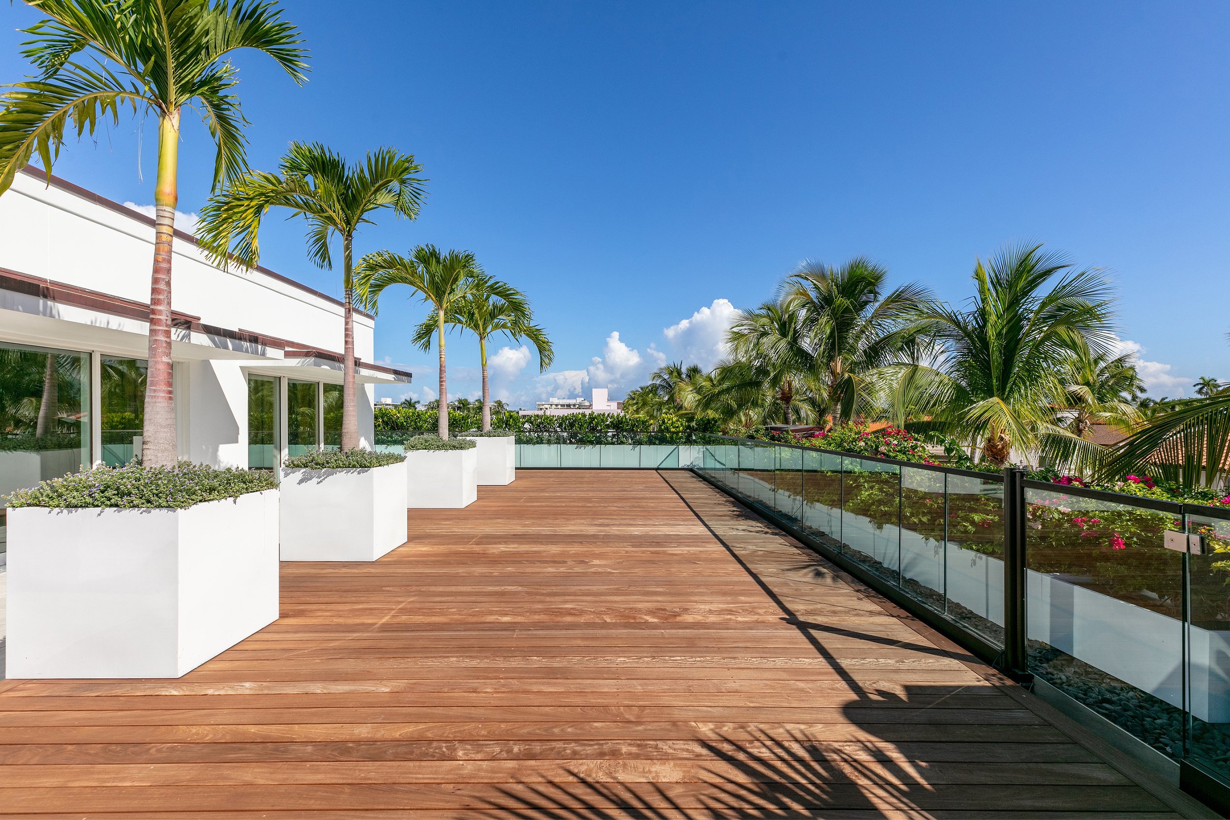 415 Hibiscus Avenue Todd Michael Glaser Sells One-Of-A-Kind Worth Avenue Penthouse Atop Tiffany & Co. Building In Palm Beach For $18 Million 13.jpg