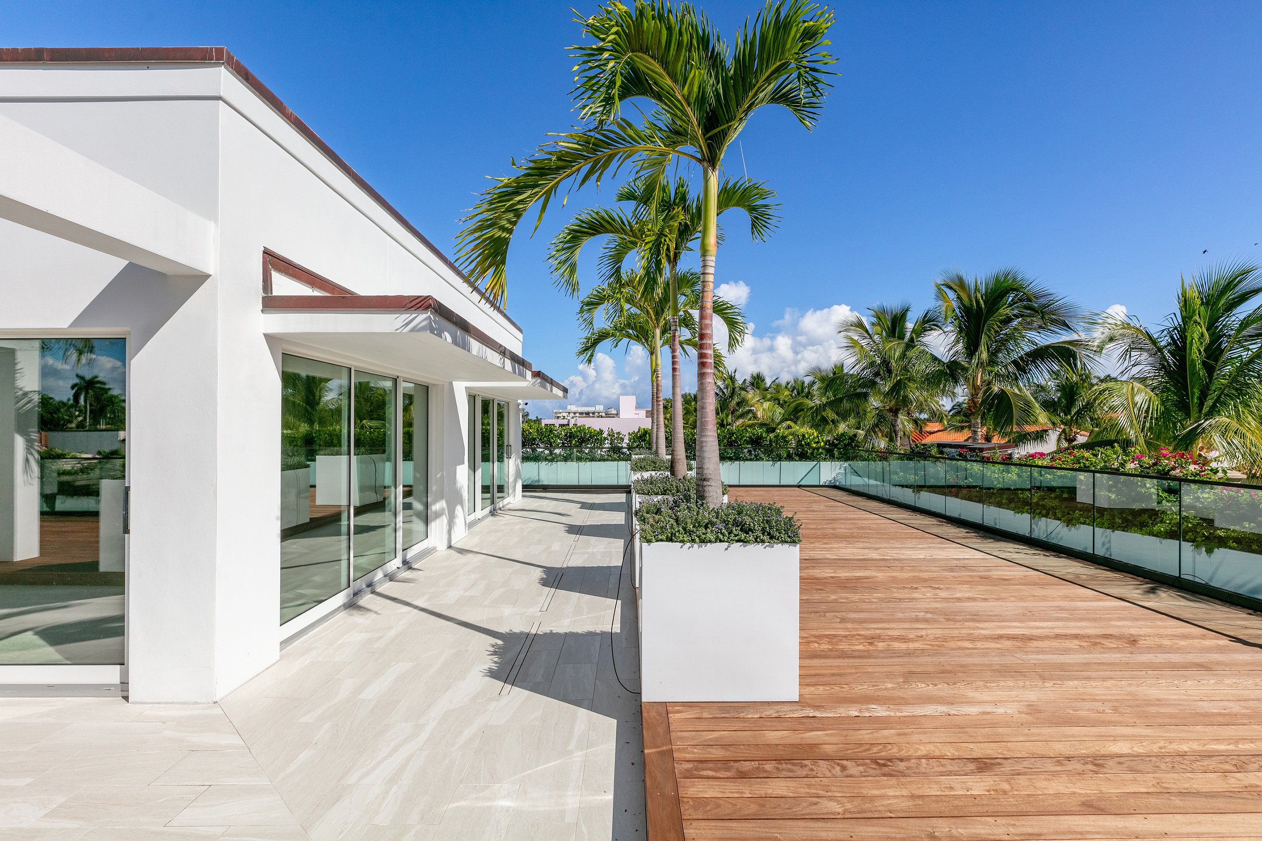 415 Hibiscus Avenue Todd Michael Glaser Sells One-Of-A-Kind Worth Avenue Penthouse Atop Tiffany & Co. Building In Palm Beach For $18 Million 14.jpg