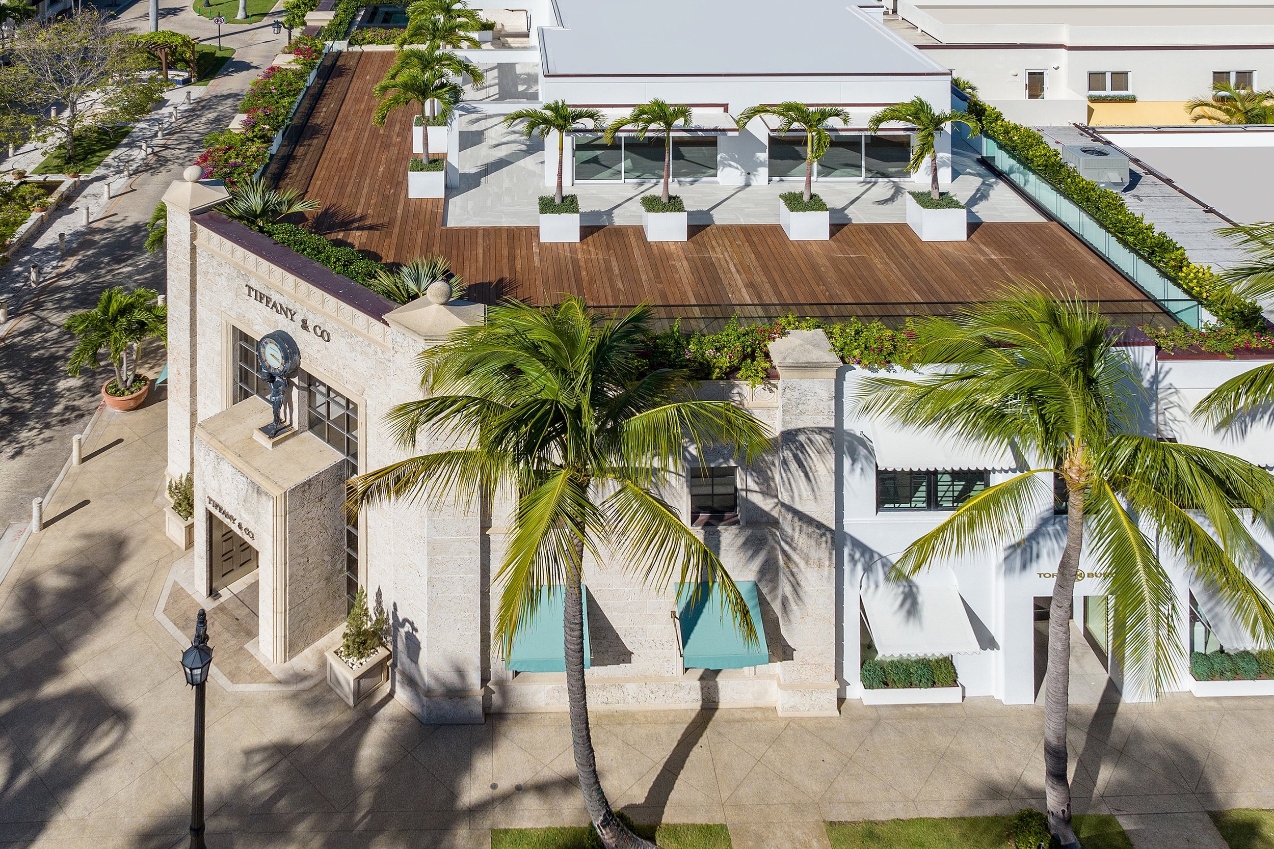 415 Hibiscus Avenue Todd Michael Glaser Sells One-Of-A-Kind Worth Avenue Penthouse Atop Tiffany & Co. Building In Palm Beach For $18 Million 25.jpg