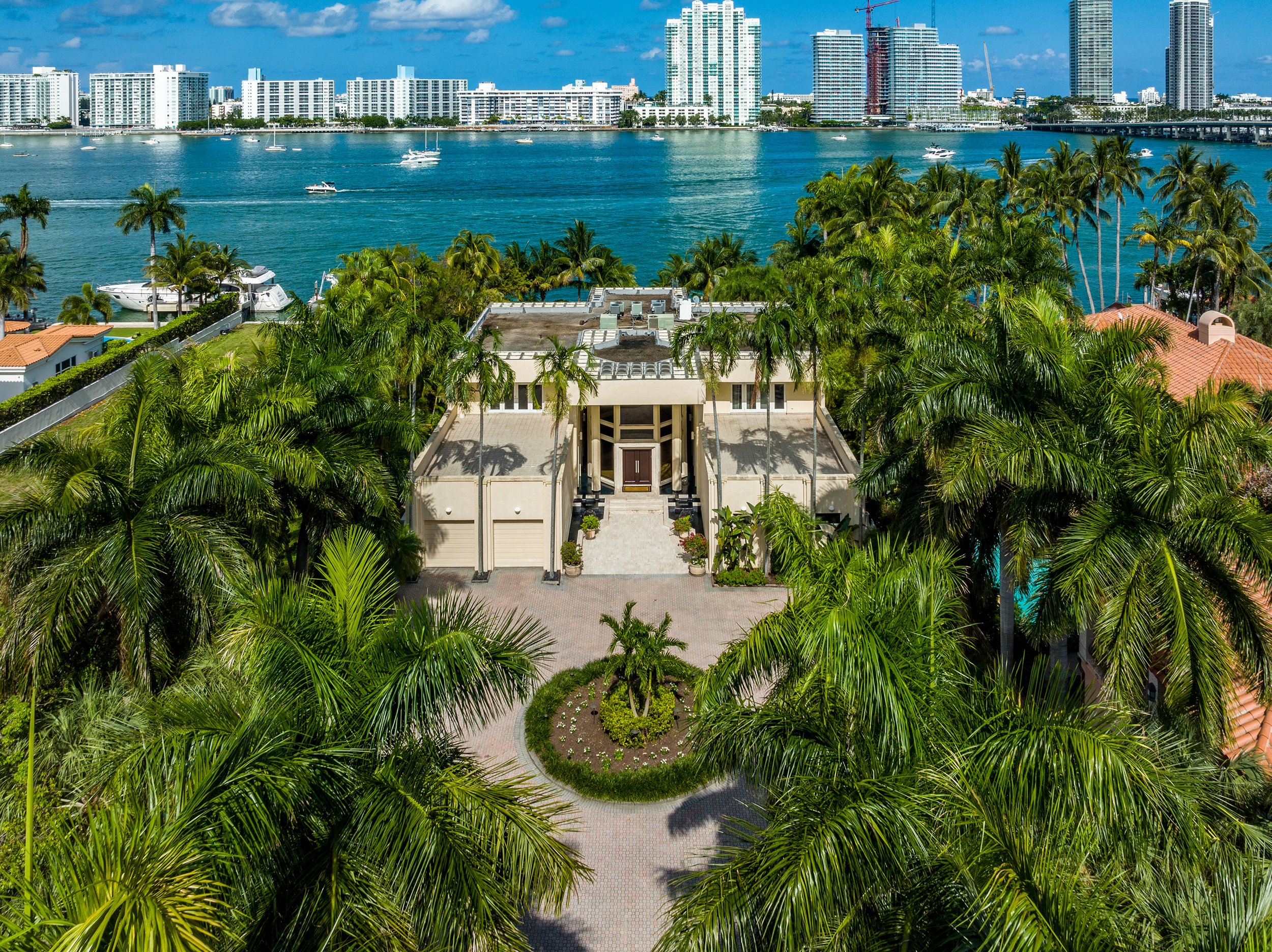Look Inside This Lavish Waterfront Star Island Estate Which Just Hit The Market For $37.5 Million 30.jpg