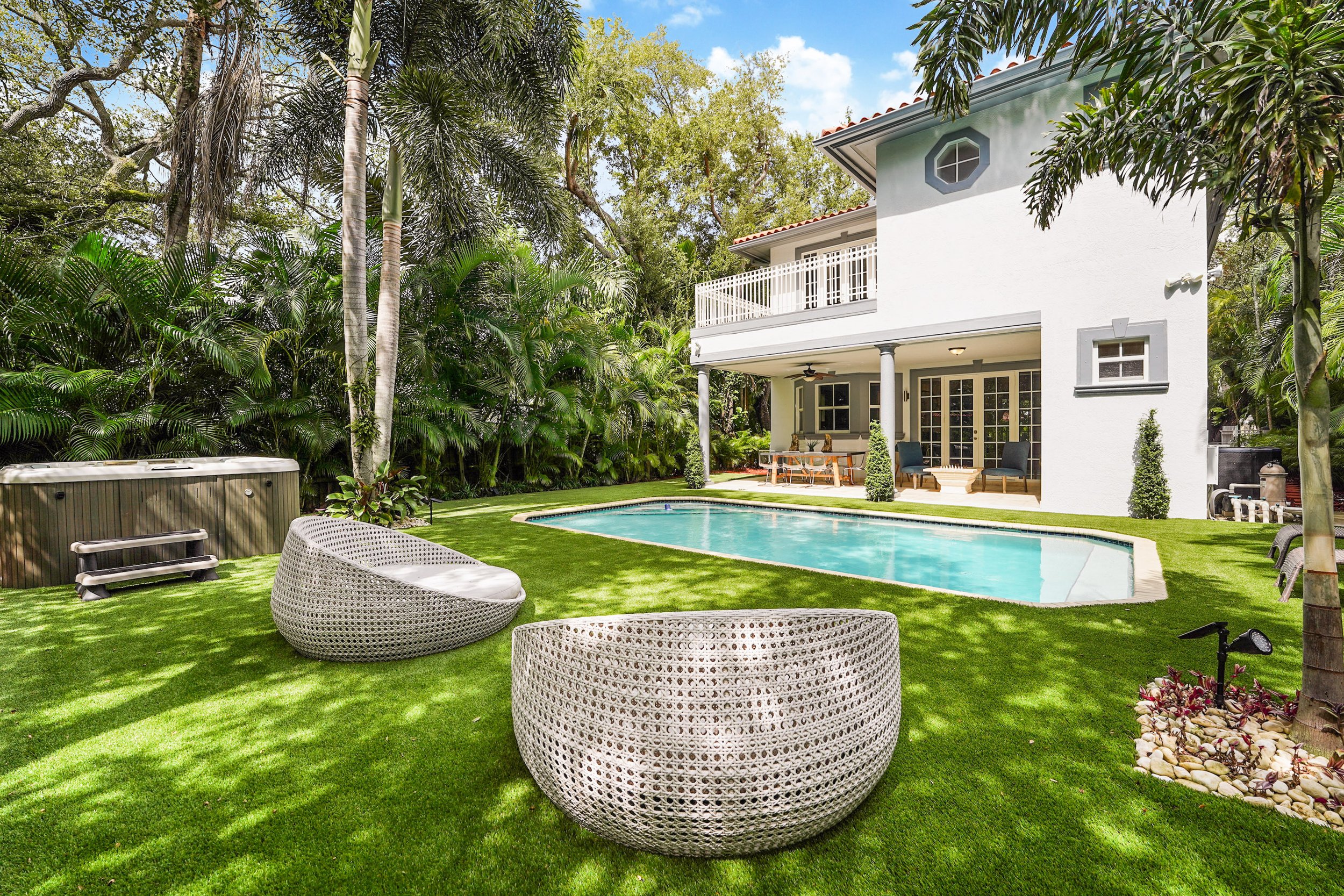 Check Out 'Villa Versace' In Miami Shores Asking $2.195 Million 5.jpg