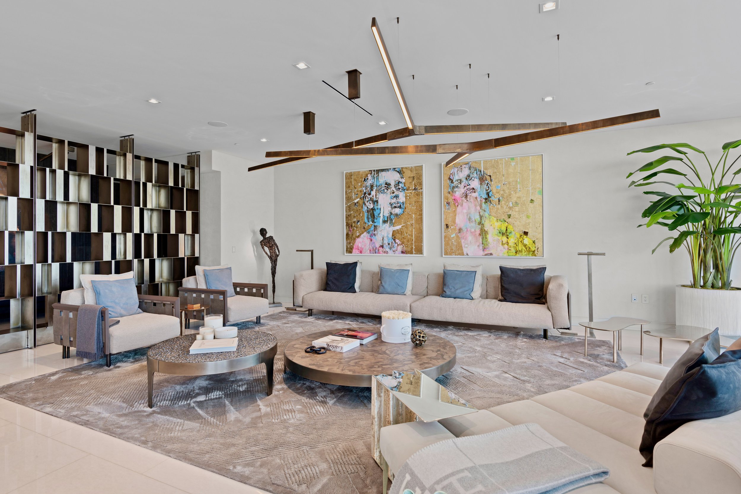 Step Inside An Ultra-Luxe Condo At The Bristol In West Palm Beach Asking $23.9 Million, Over $4,600 Per Square Foot 10.jpg