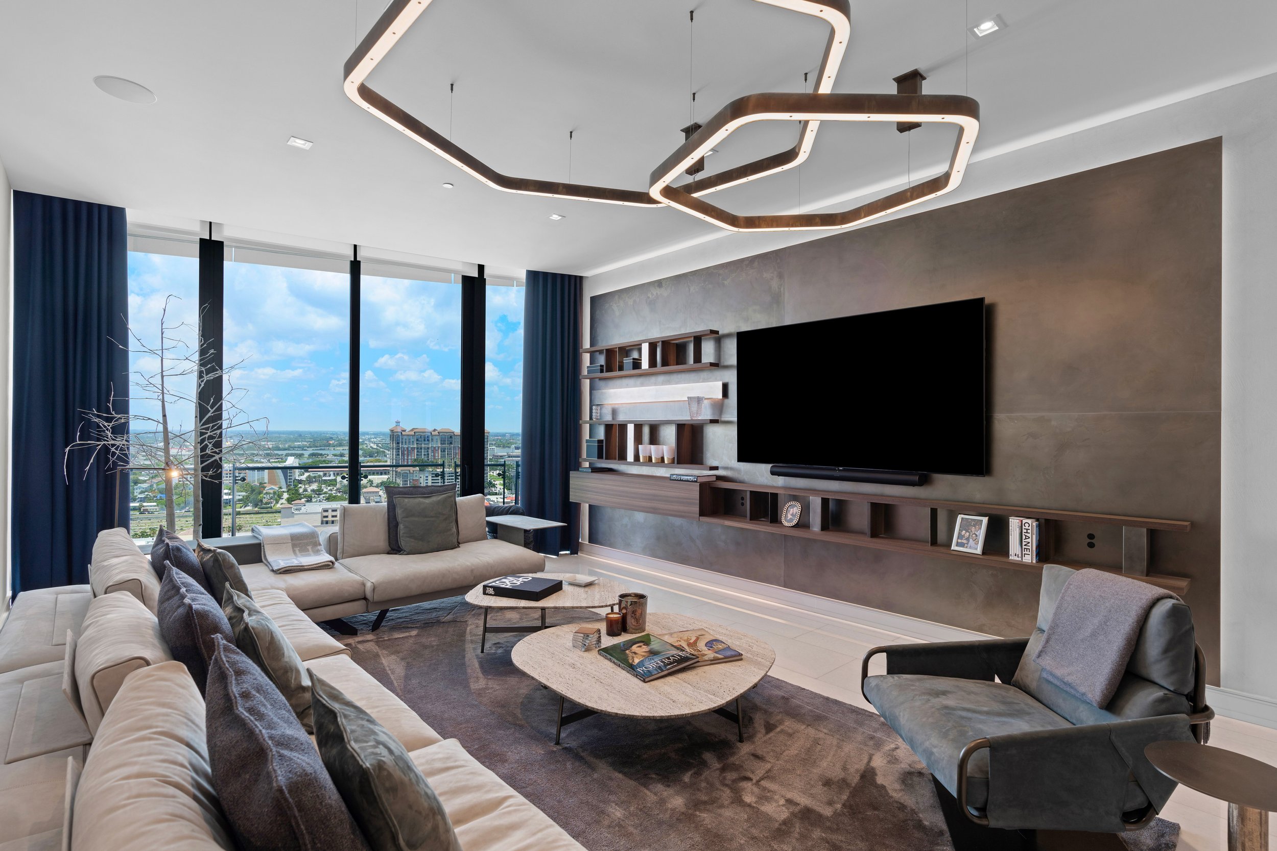 Step Inside An Ultra-Luxe Condo At The Bristol In West Palm Beach Asking $23.9 Million, Over $4,600 Per Square Foot 16.jpg