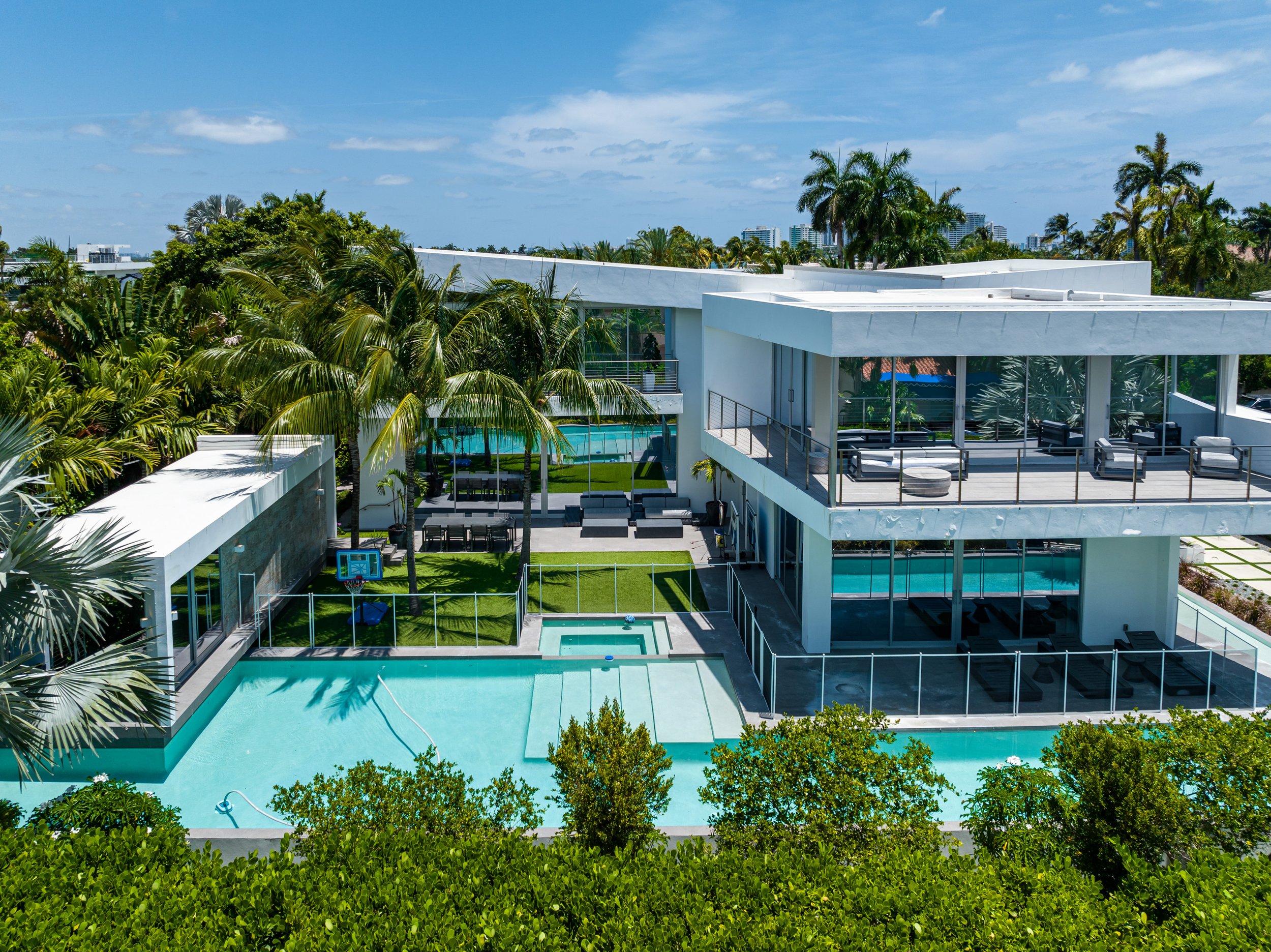 Miami Heat Star Victor Oladipo Lists Hibiscus Island Contemporary For $10 Million Amidst NBA Finals 17.jpg