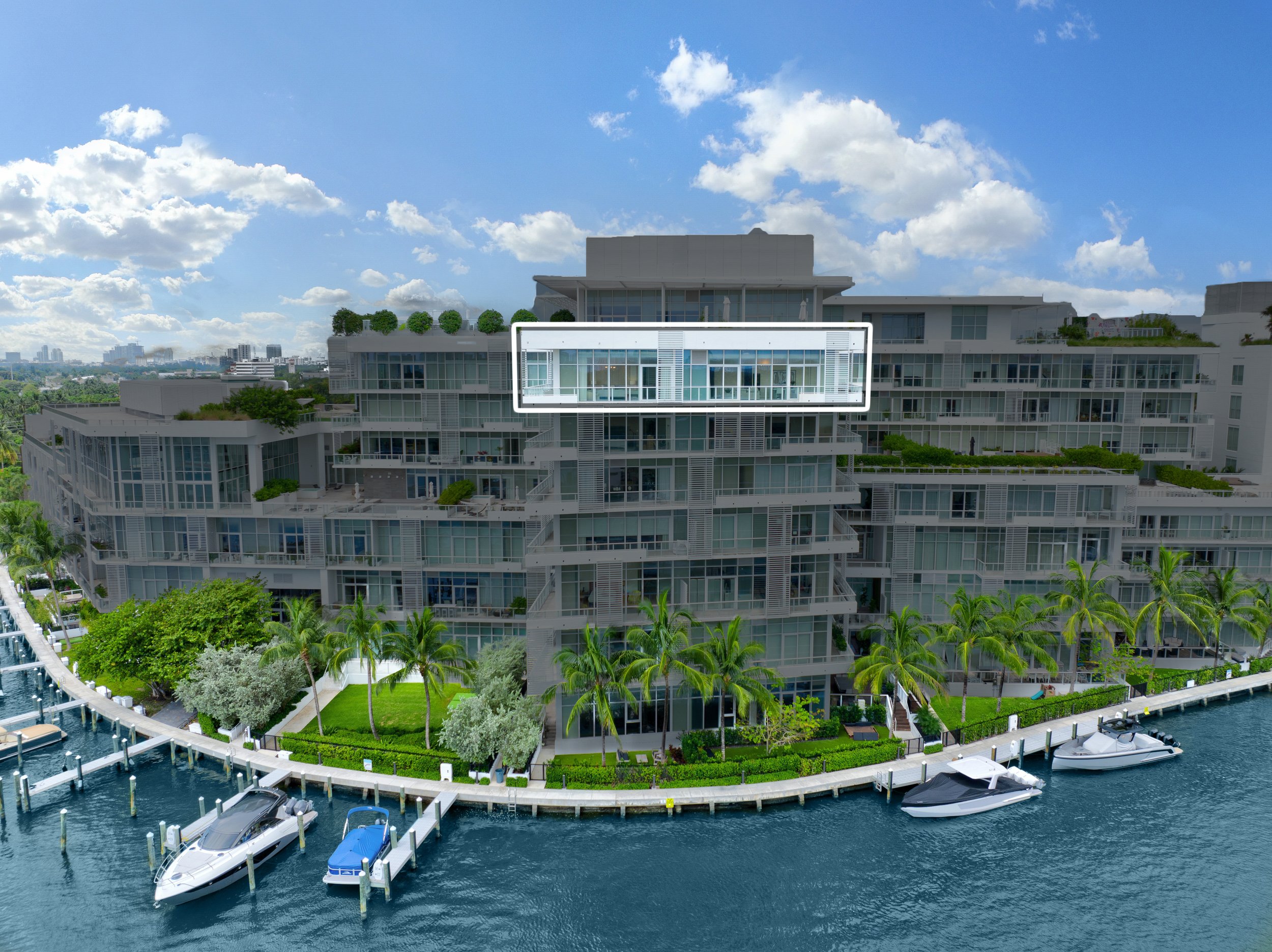 Black Lion's Robert Rivani Lists Penthouse at The Ritz-Carlton Residences, Miami Beach For $8.8 Million 9.jpg