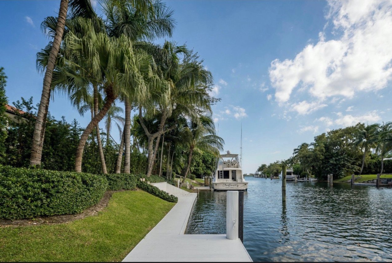 Joe Jonas And Sophie Turner Sell Bay Point Waterfront For $15 Million13.jpeg