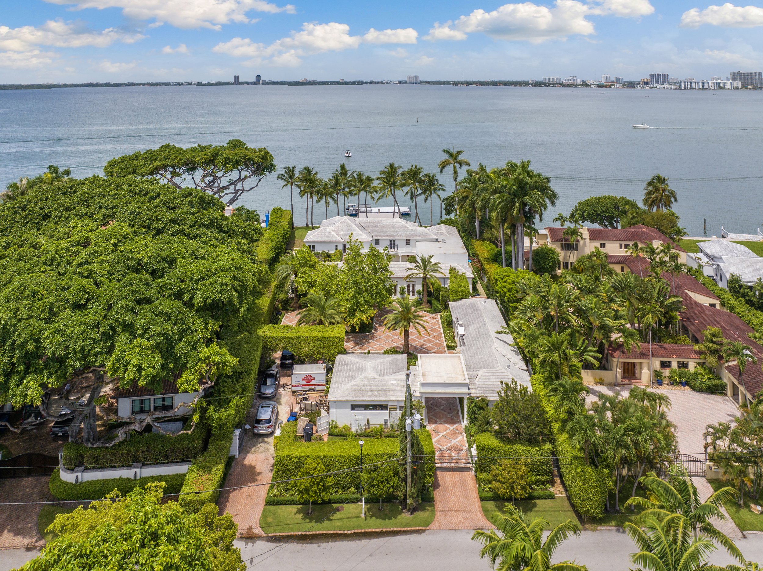 Tory Burch Co-Founder Lists Lavish Miami Beach Estate For $49 Million 5.jpg