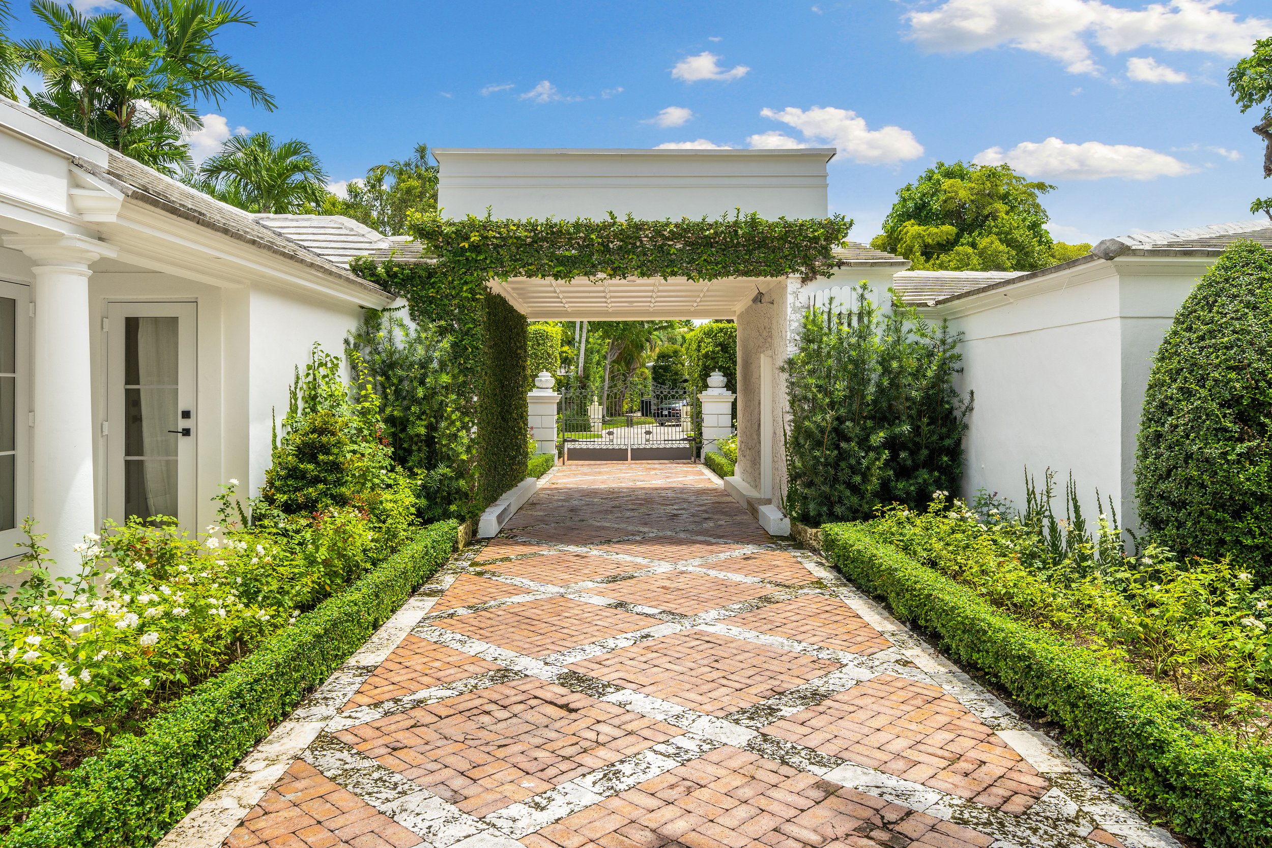 Tory Burch Co-Founder Lists Lavish Miami Beach Estate For $49 Million 12.jpg