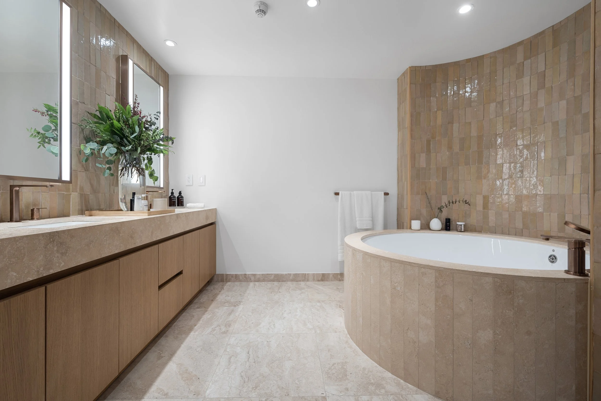 Model Residence | Image via Katya Popovych of Luxhunters Productions