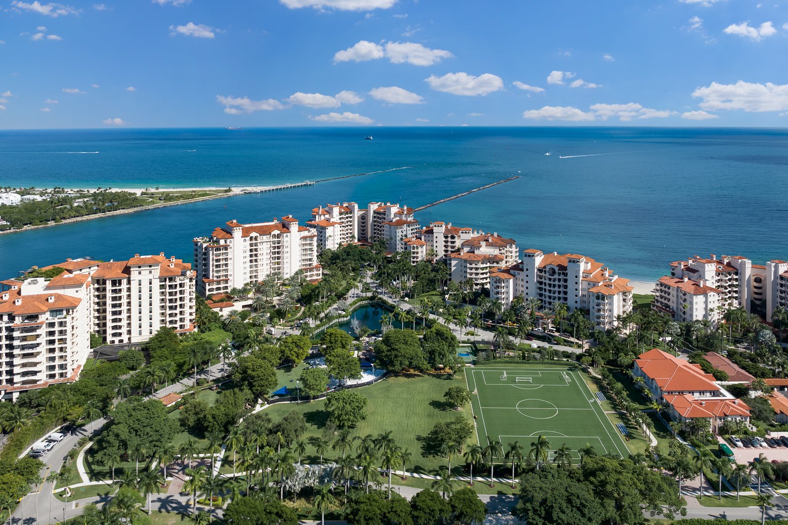 Tennis Star Caroline Wozniacki And Former NBA Star David Lee List Fisher Island Penthouse For $42.5 Million 29.JPG