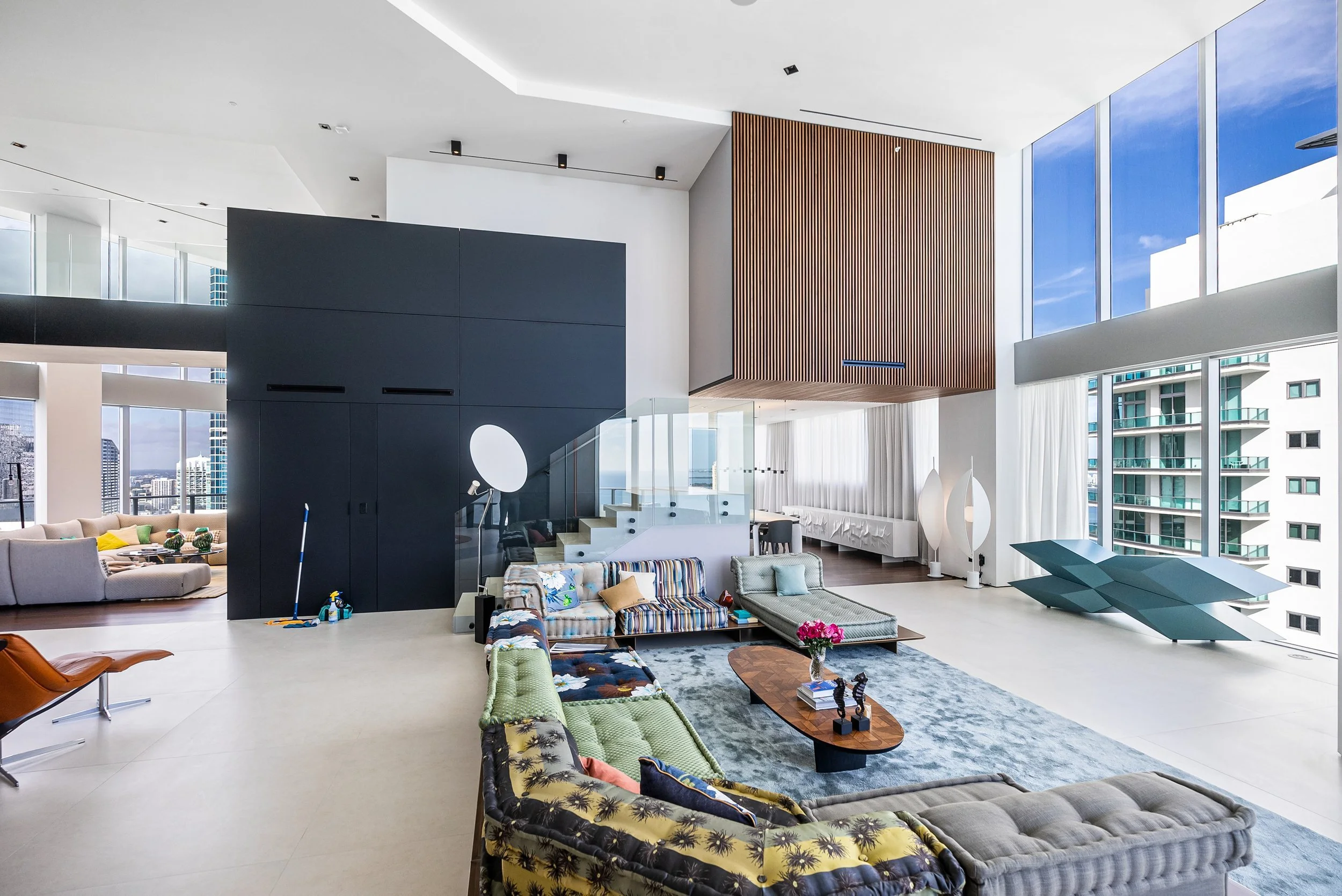 Penthouse-03-2205.jpg