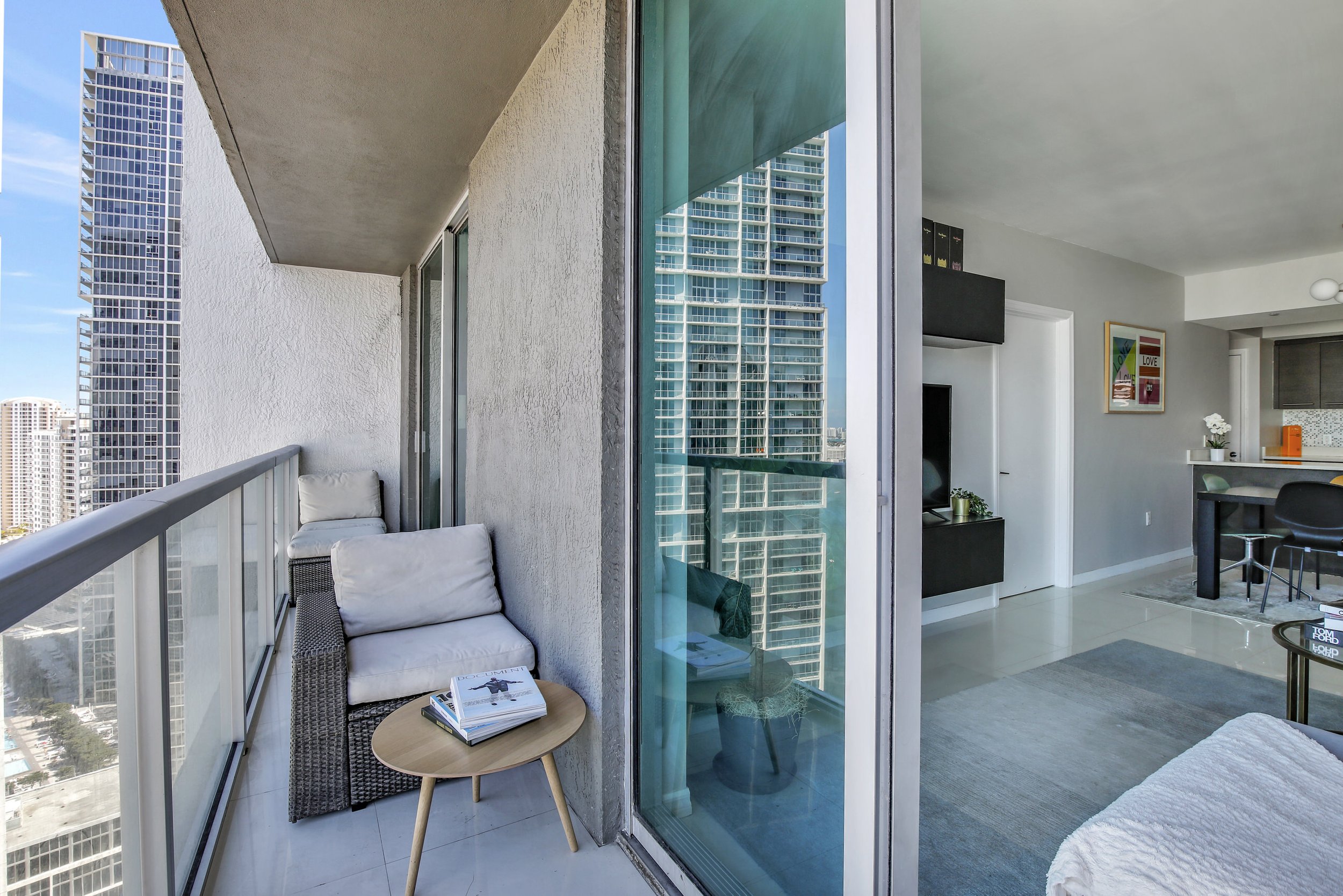 Check Out This Two-Bedroom Condo For Under $900K In Brickell 16.jpg