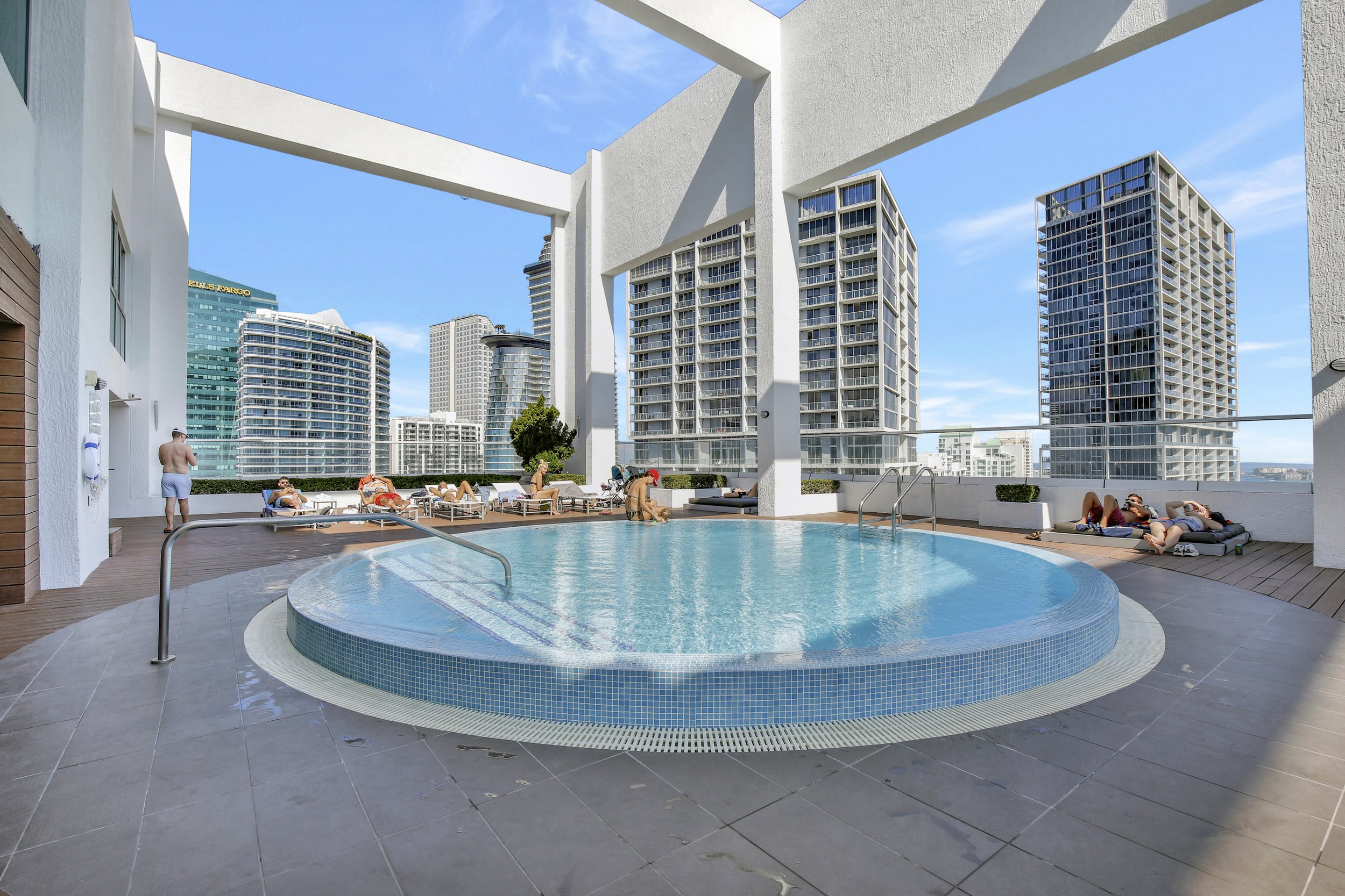 Check Out This Two-Bedroom Condo For Under $900K In Brickell 42.jpg