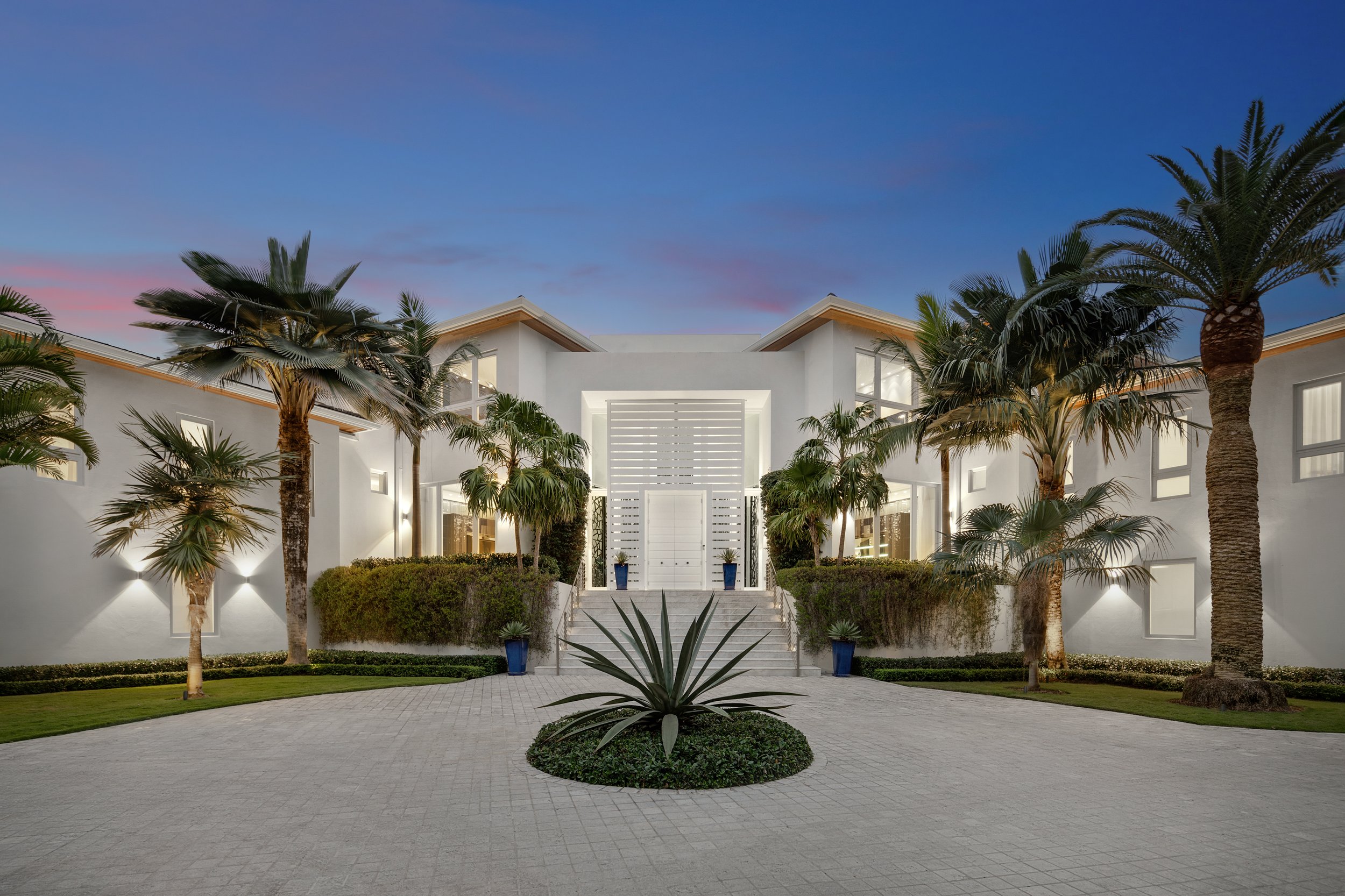 Coral Gables Waterfront Estate Hits The Market For $57 Million 10.jpg