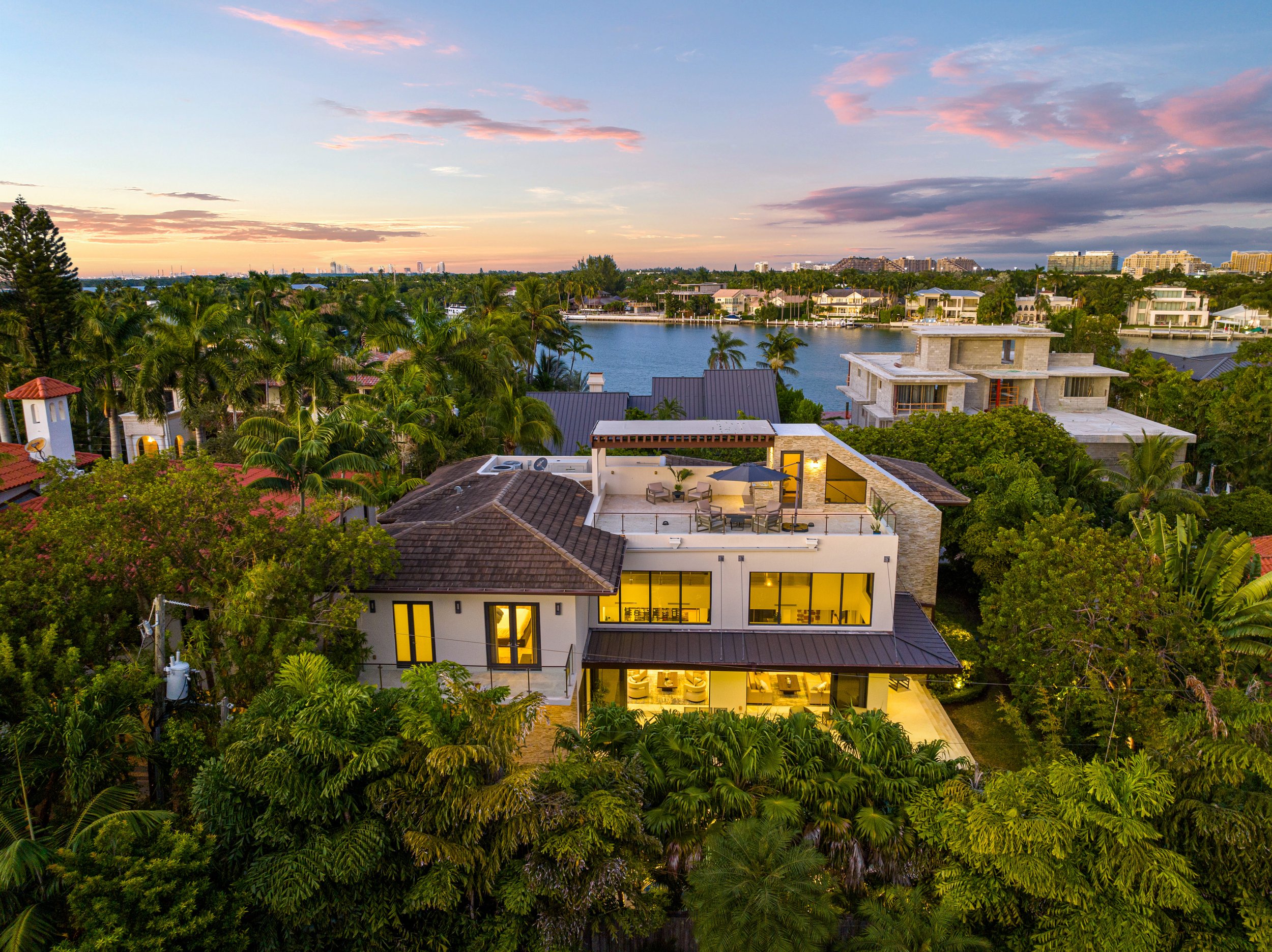 Key Biscayne Non-Waterfront Home on Mashta Island Sells For $7.3 Million 12.jpg