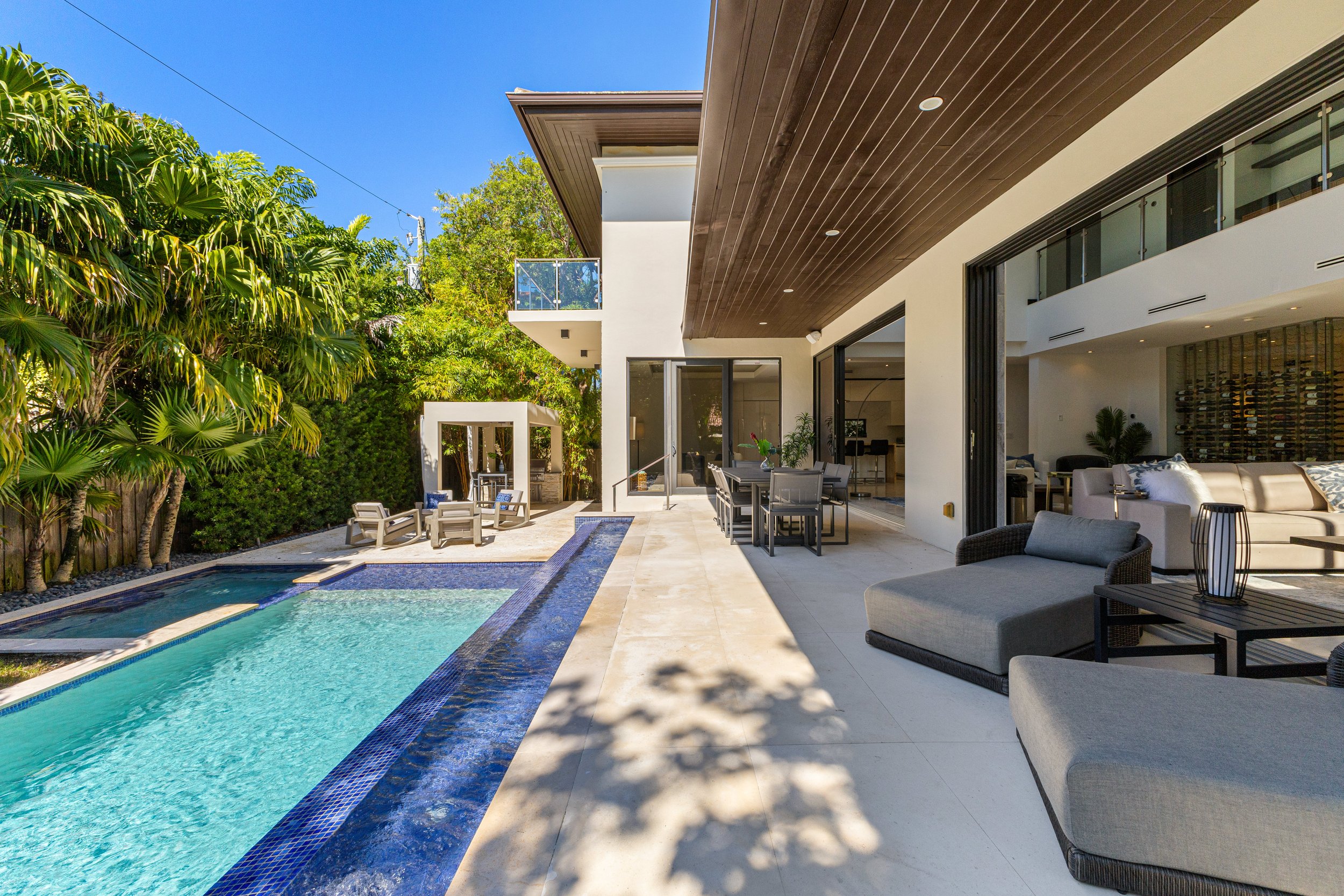 Key Biscayne Non-Waterfront Home on Mashta Island Sells For $7.3 Million 16.jpg