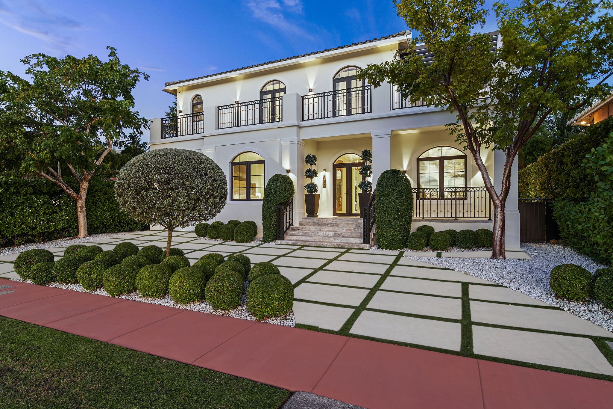 Non-Waterfront Home On Miami Beach Golf Course Sells For $9.5 Million 2.jpg