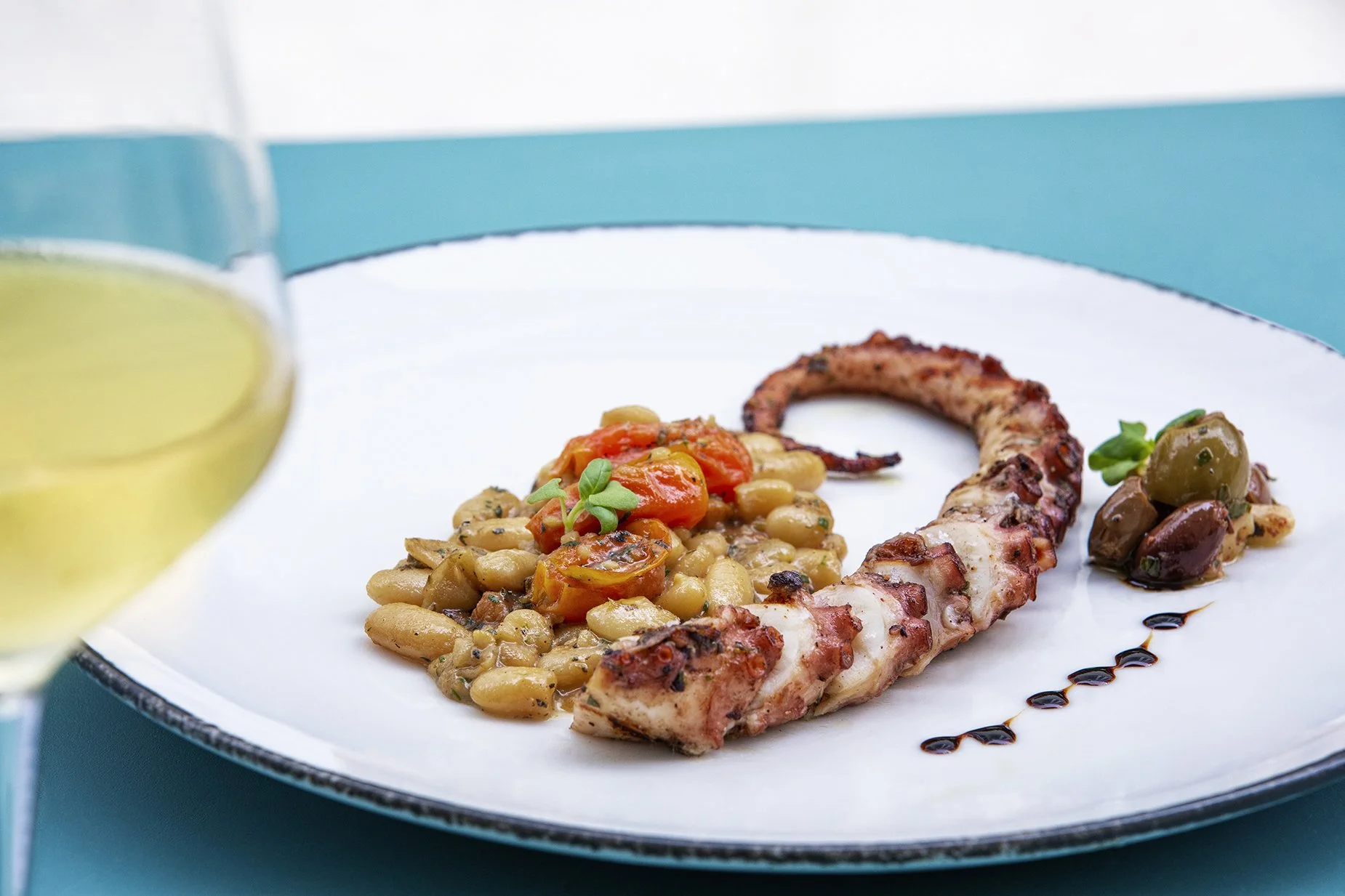 Coastal Italian Outpost 'La Fuga' Opens At Kimpton Shorebreak Fort