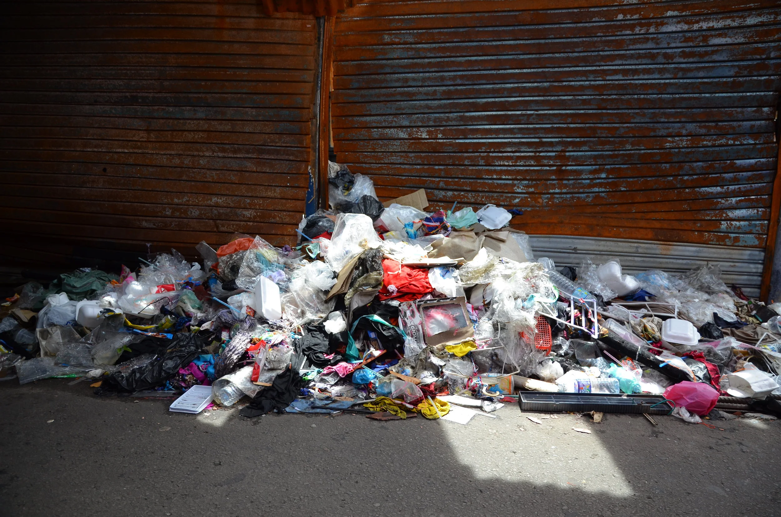 a-pile-of-trash_6310122397_o.jpg