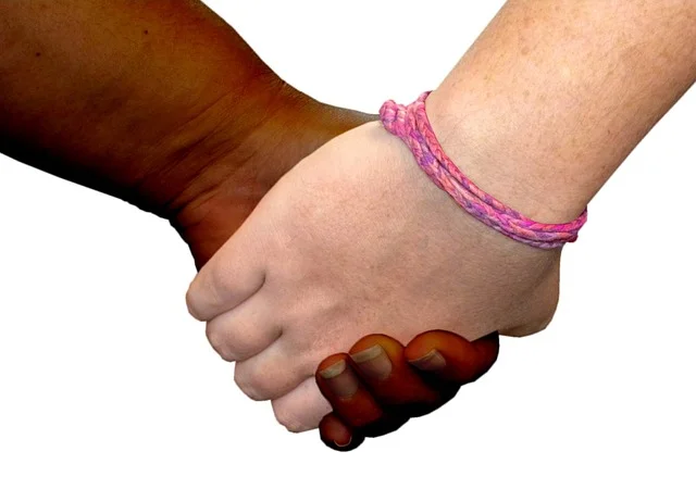 hands-956652_640.jpg