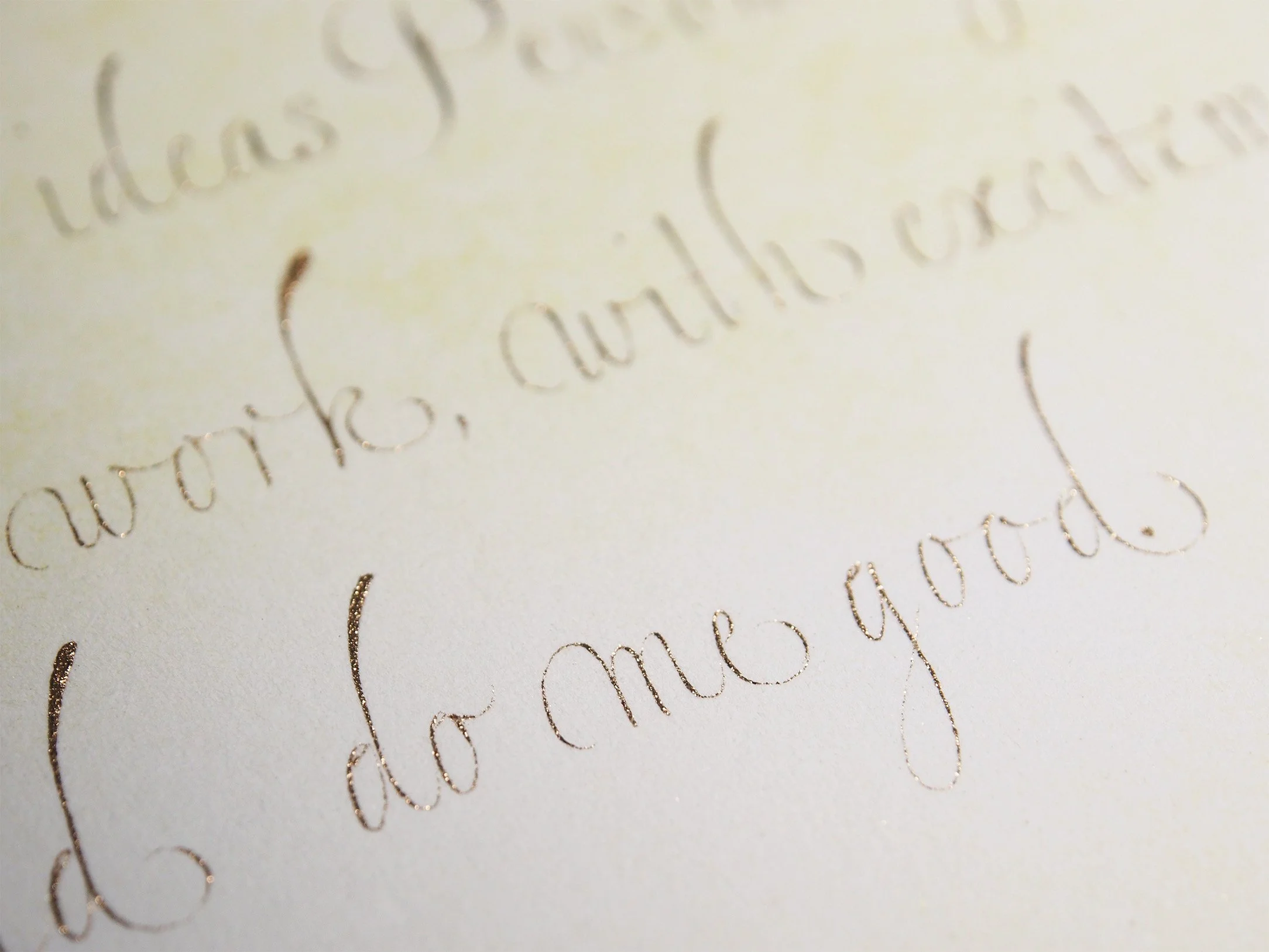 HOOK_the yellow wallpaper_2025-08-18_P1010001_WEB.JPEG