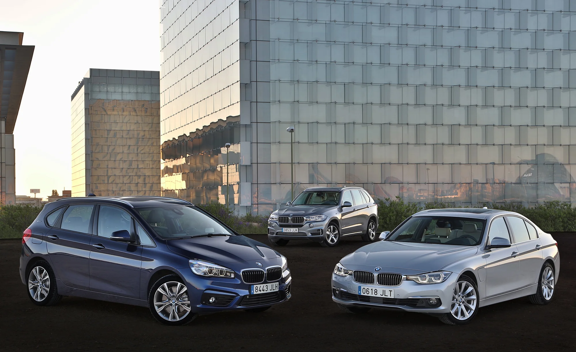 03 BMW PHEV.jpg