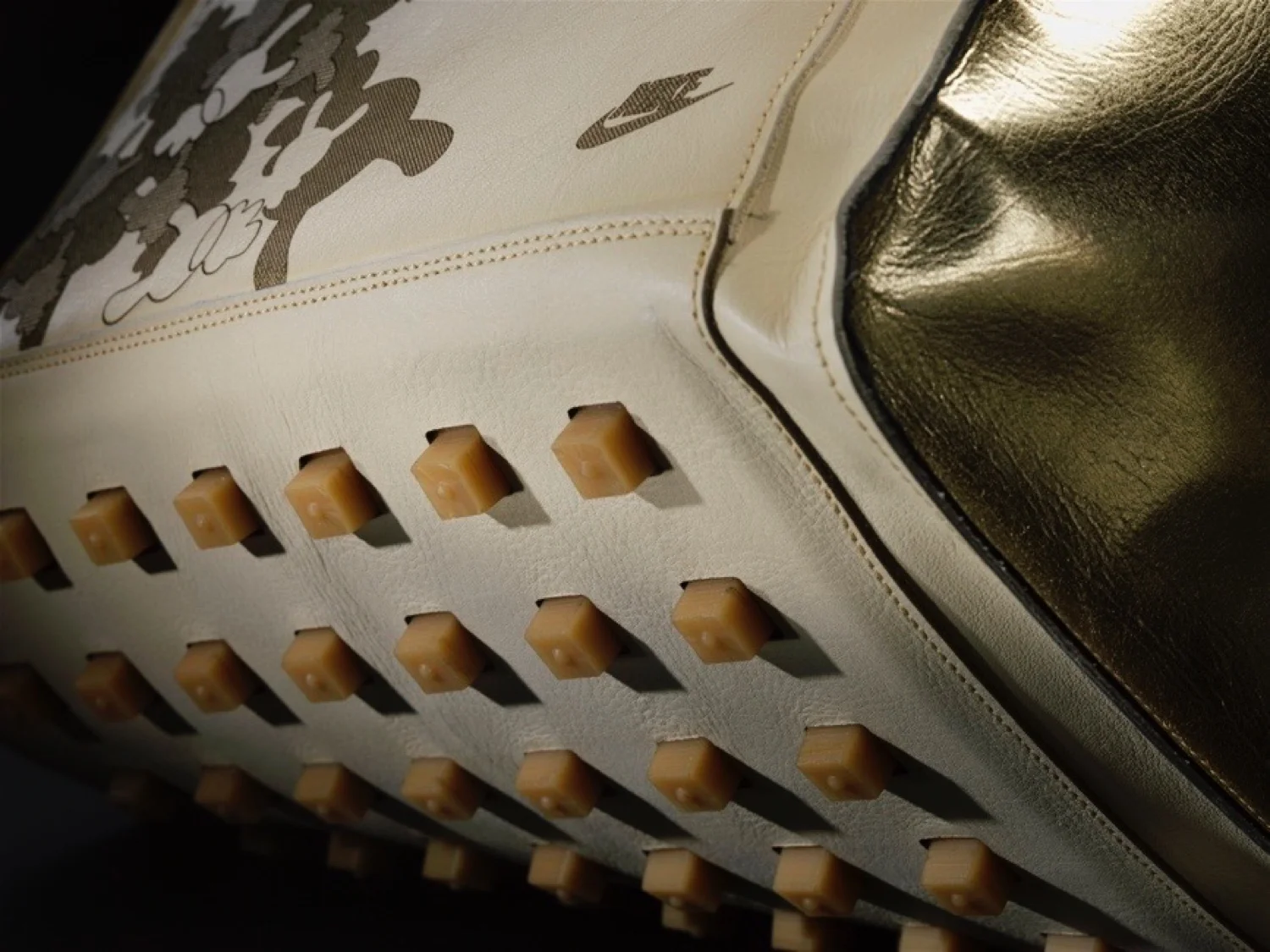 Womans_Bag_Cleats .jpg