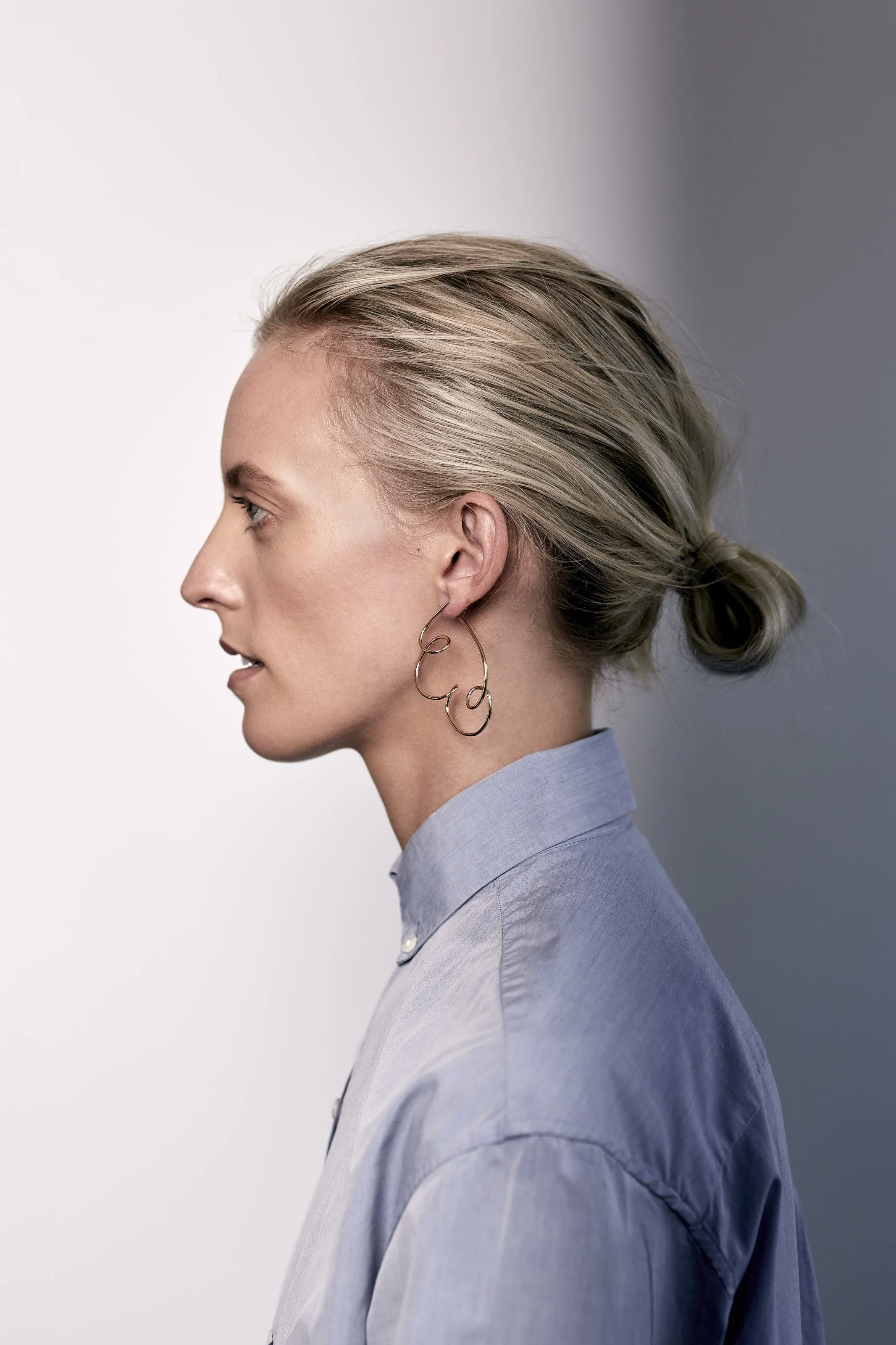 HOLLY_17_CAMPAIGN__fauve_earrings_2_01d3f8b1-b123-436d-9d44-d44a2030322b.jpg