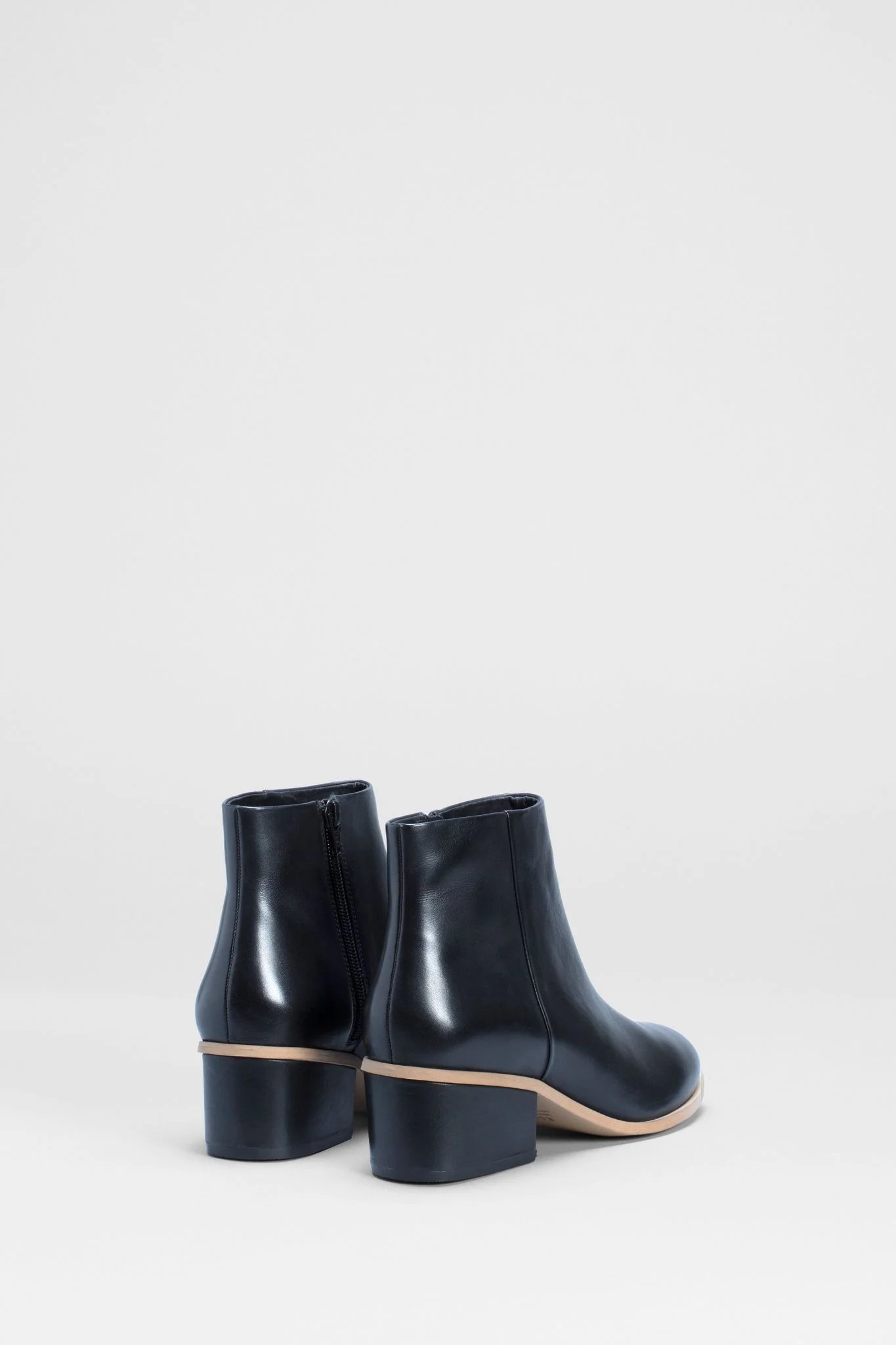 Elk Gittun Boot Black back.jpg
