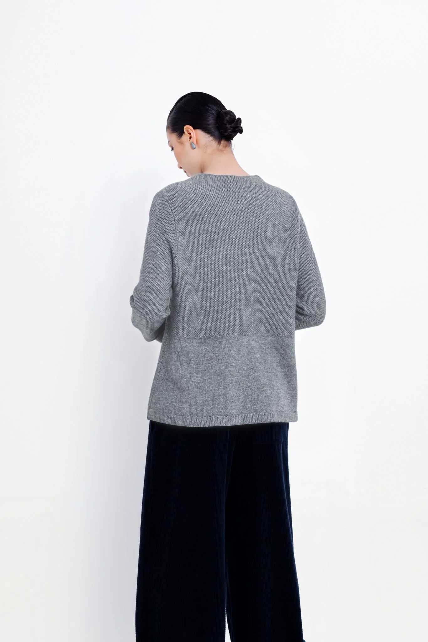 Elk Honning Sweater Forge Grey 3.jpg