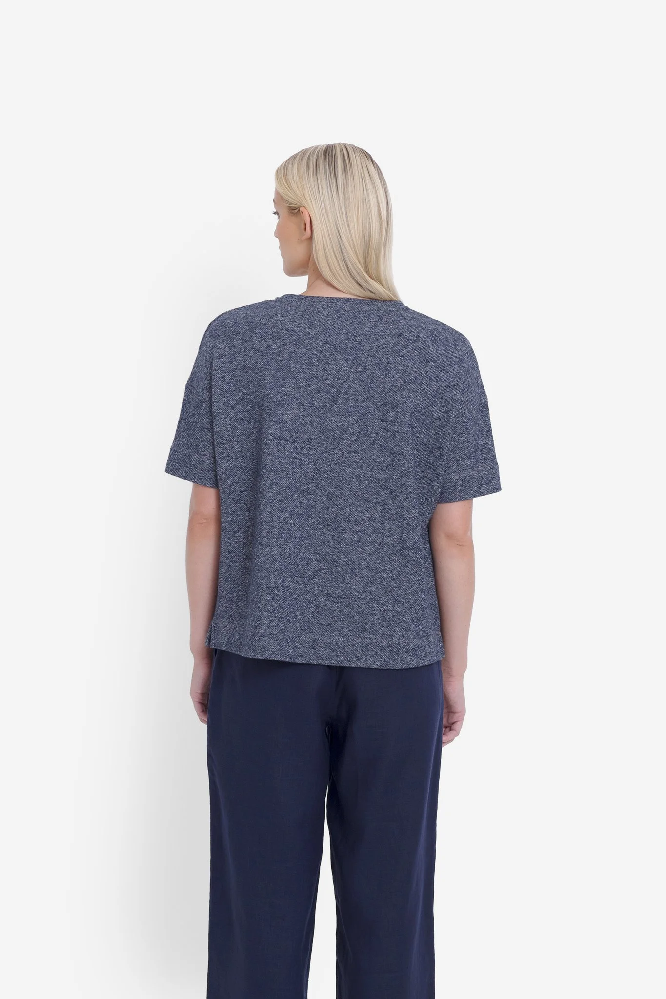 Elk Atna Tee sweat.jpg